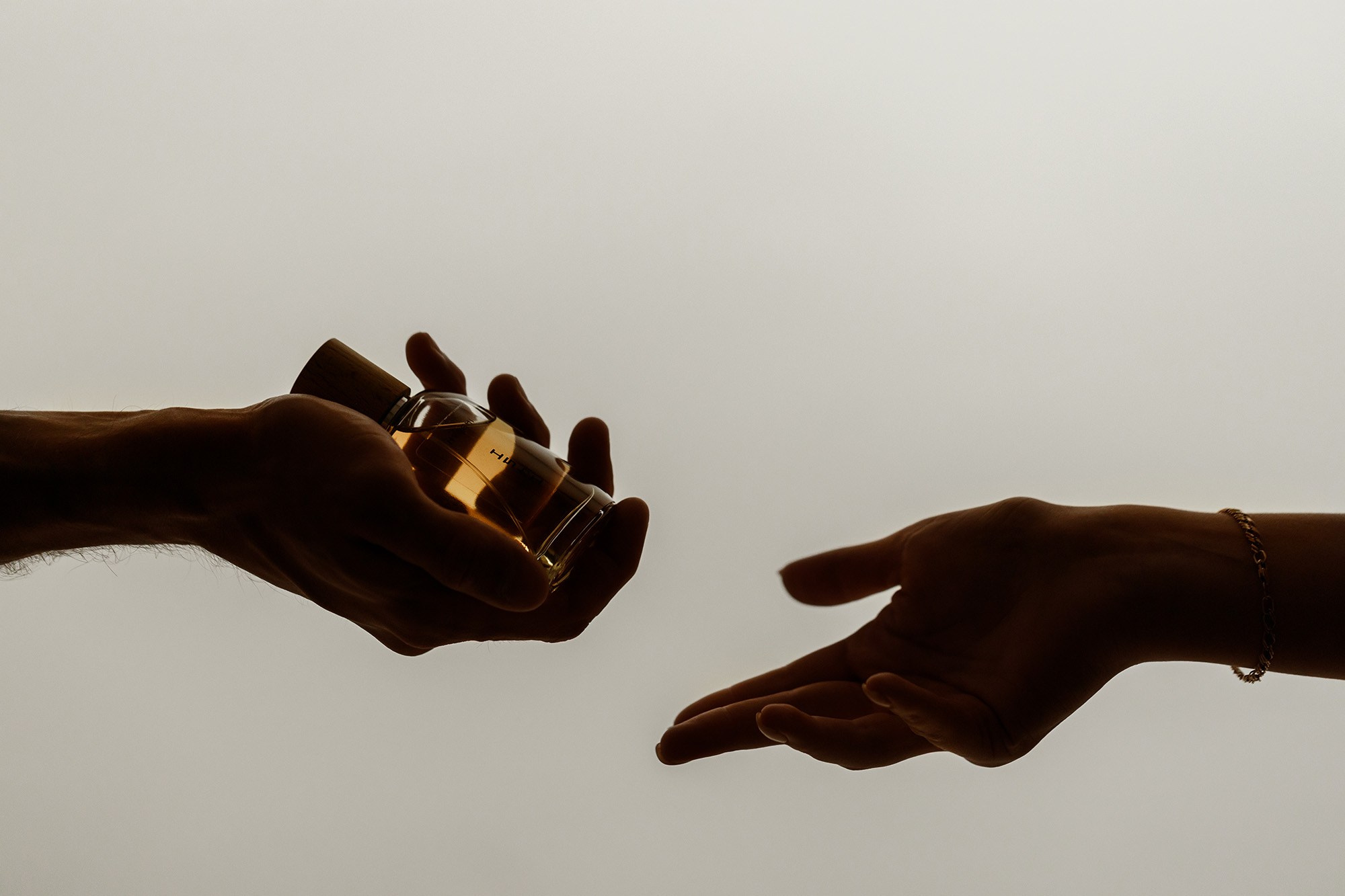 Имиджевая фотография духов 