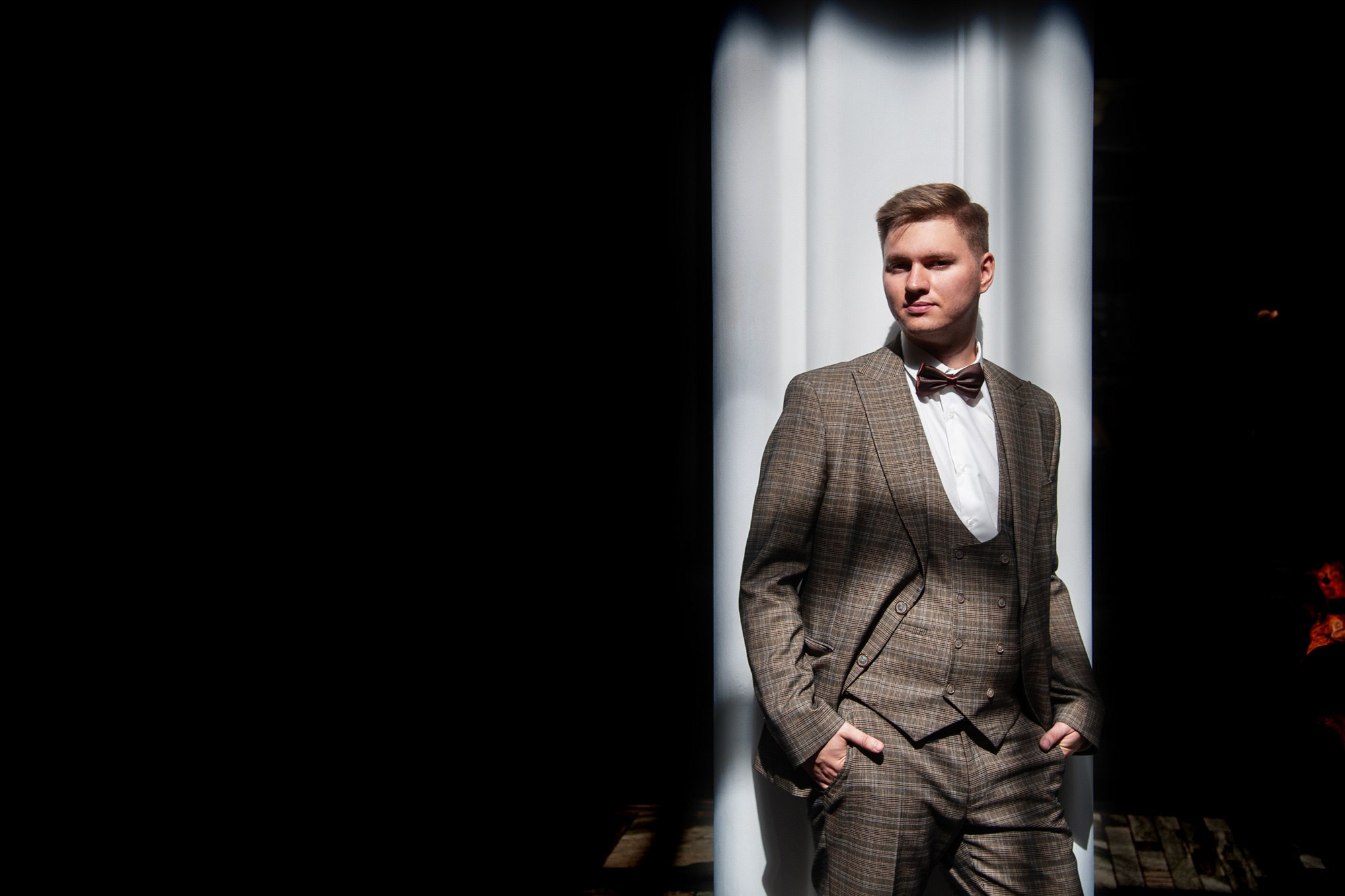 Съемка женихов: мужественность и простота в кадре. Свадебный и портретный фотограф в Омске Матвей Краузе