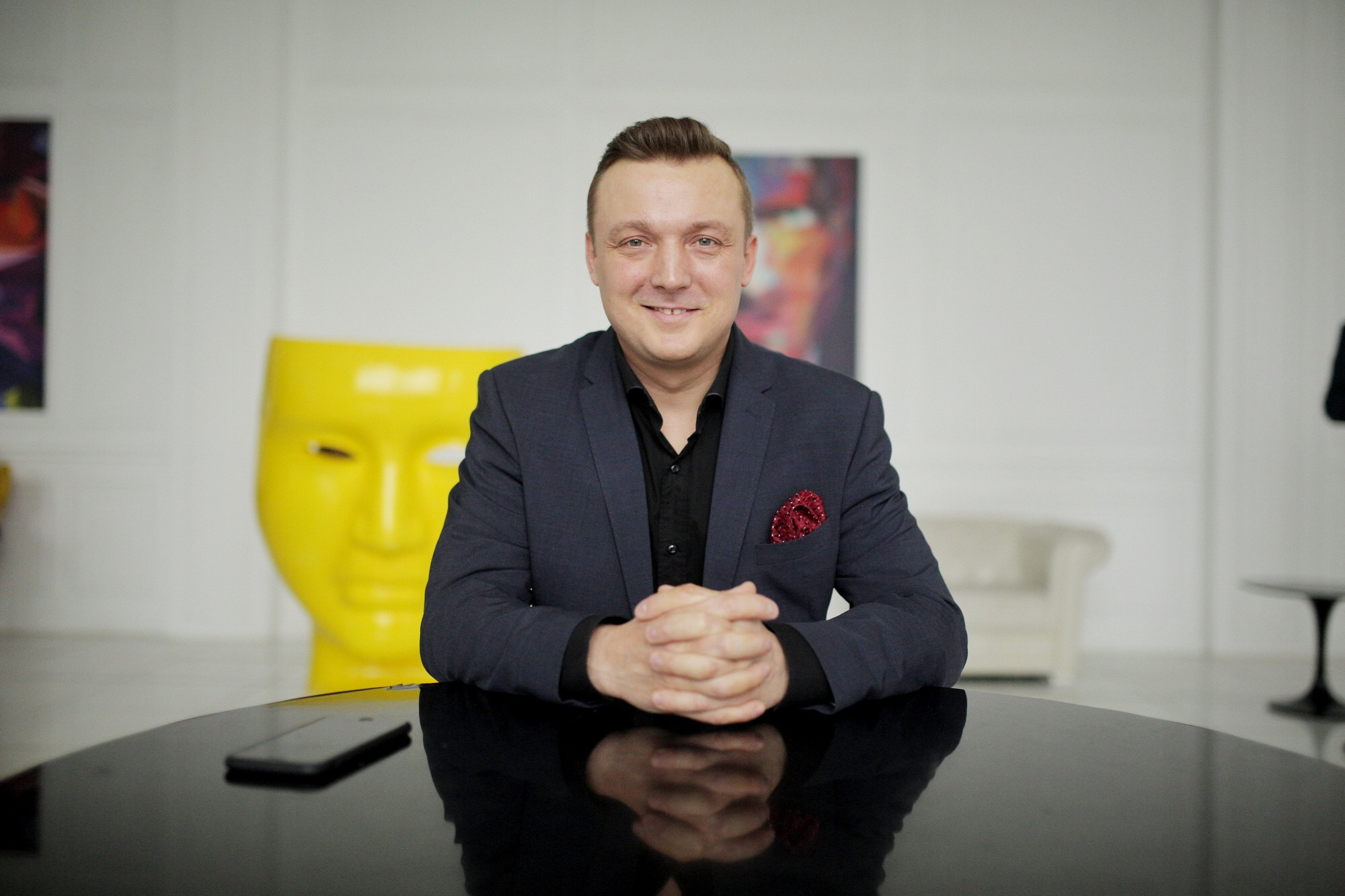 Стоимость услуг ведущего юбилеев. Цена ведущего на юбилей и День Рожде. Ведущий на свадьбу, корпоратив и юбилей в Москве Сергей Рябинин