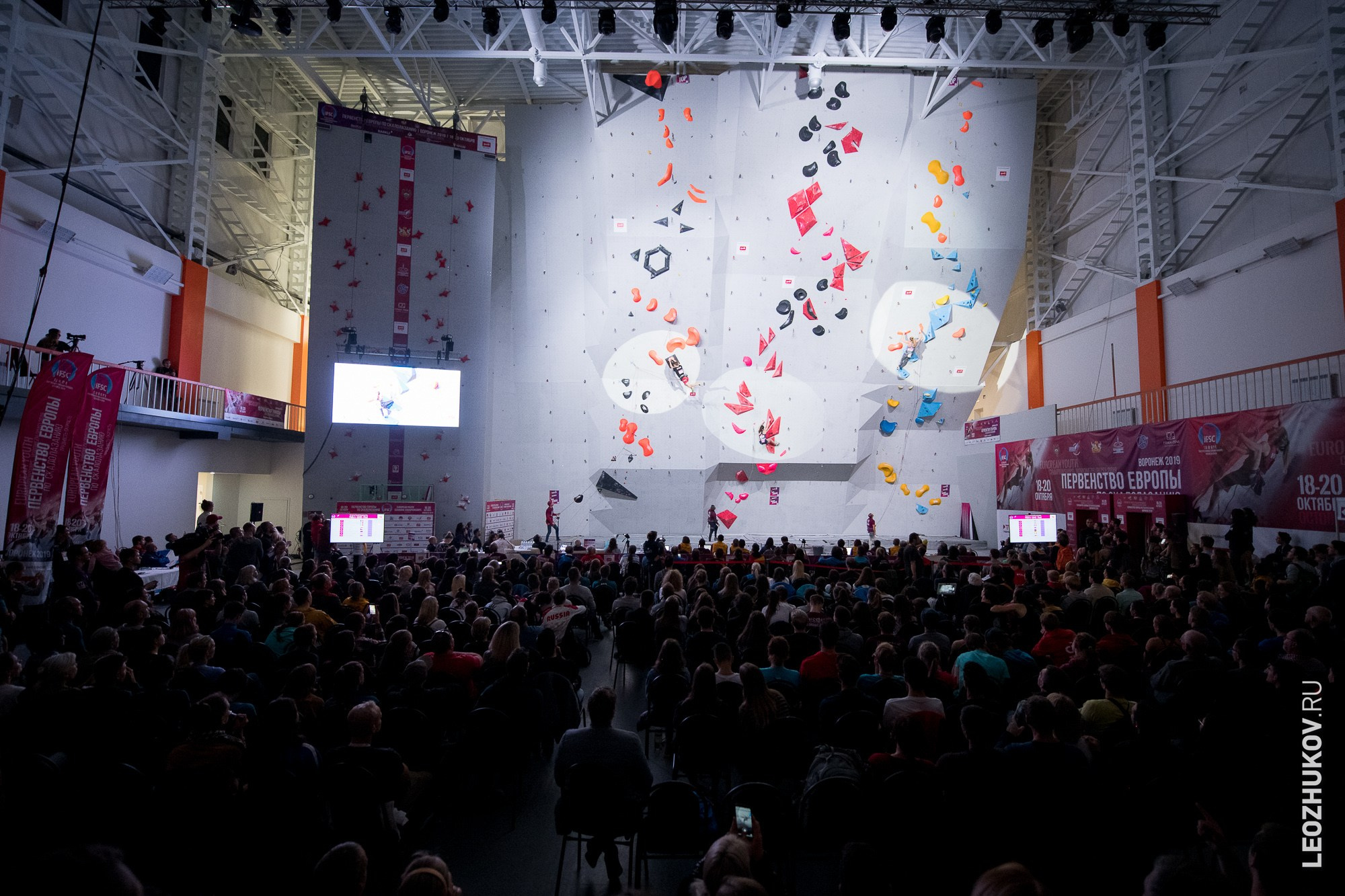 Фотографируй спорт как Профи. 3 совета, как сделать идеальный кадр с трибун. Sports photographer Leonid Zhukov