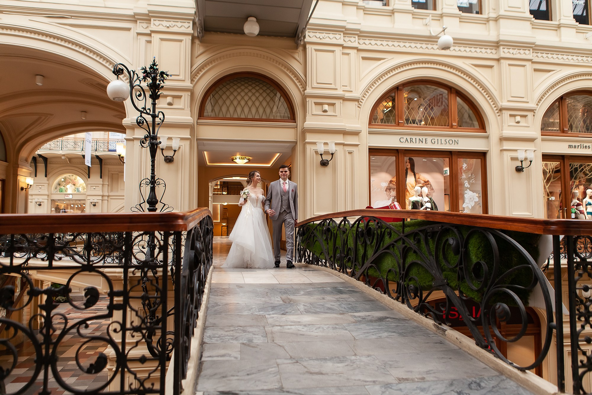 Свадебная фотосессия в ГУМе