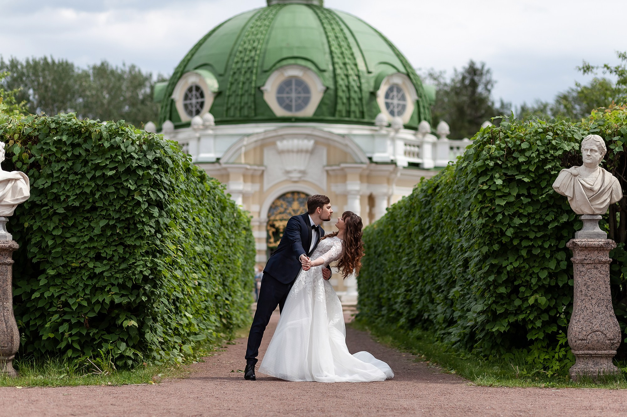 Свадебная фотосессия в парке Кусково