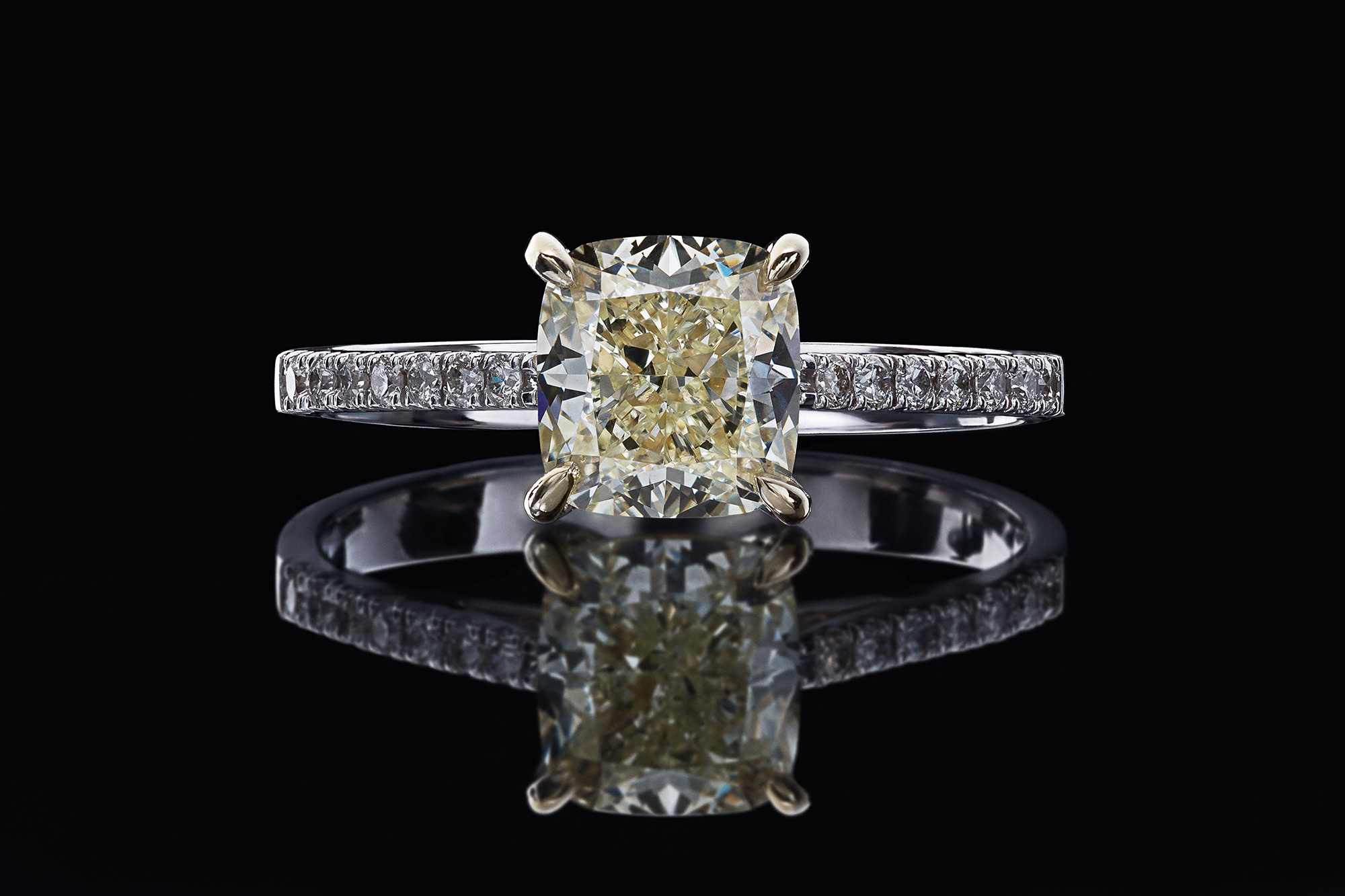 Фотограф в Санкт-Петербурге. Студийная фотосъемка. Предметный фотограф. Спб. Портретная фотосъемка. Студийный фотограф. Портфолио. Фото для бизнеса. Рекламная фотосъемка. Фото для каталога. Фотосъемка для соцсетей.  Создание контента. Фотограф на мероприятие. Услуги для рекламных агенств. Санкт-Петербург. Ювелирная фотосъемка. Фото для маркетплейсов. Фотосъемка для Ozon, wildberries. 