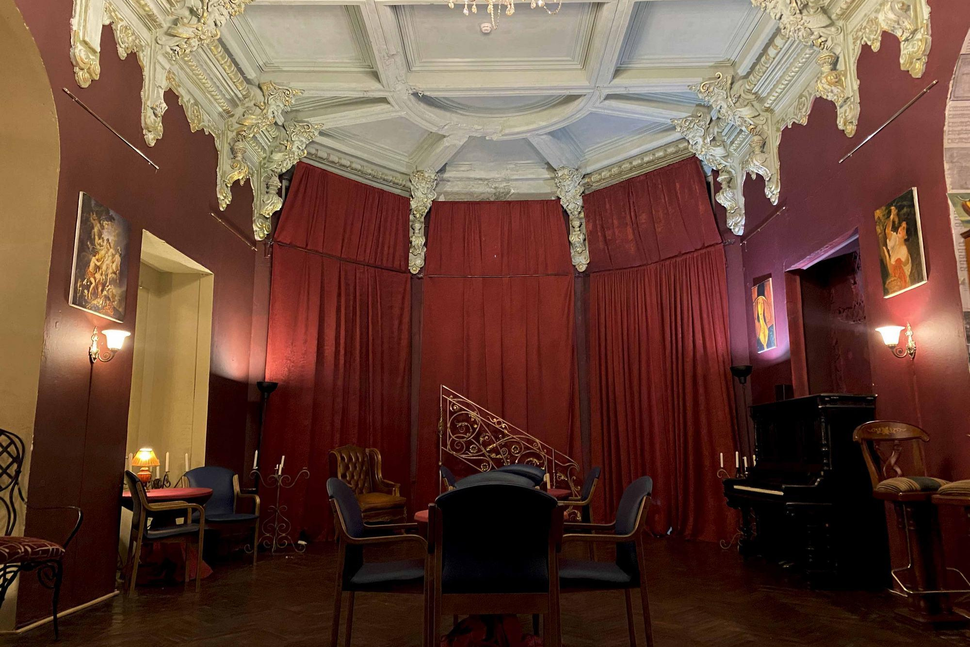 Аренда особняка под мероприятие. Дом Шрёдера