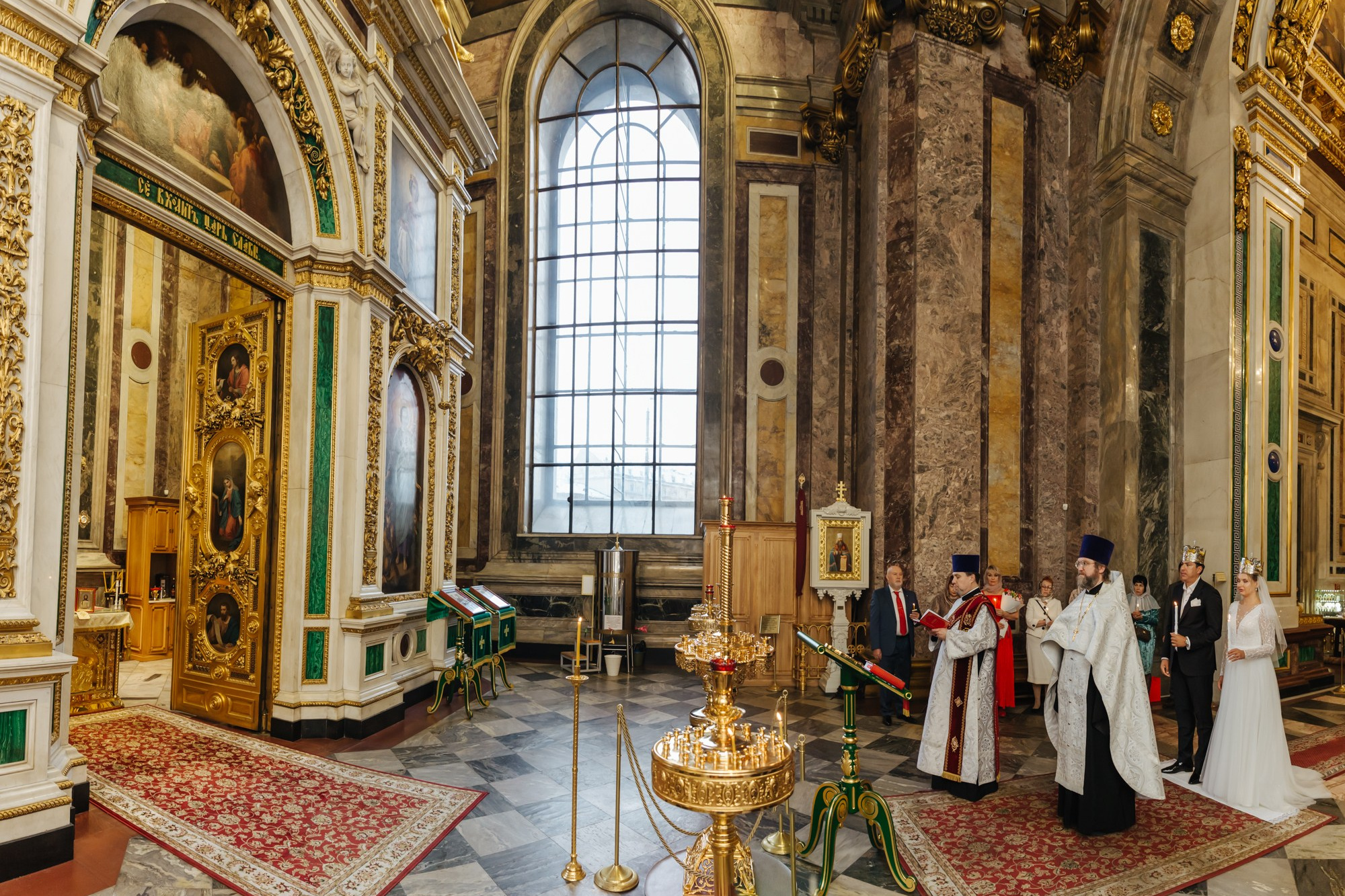 топ лучших храмов для крещения в спб, где покрестить ребенка в санкт петербурге, лучшие храмы для крещения спб, где крестить в спб, сколько стоит крещение питер спб санкт петербург, исаакиевский собор крещение, казанский собор крещение