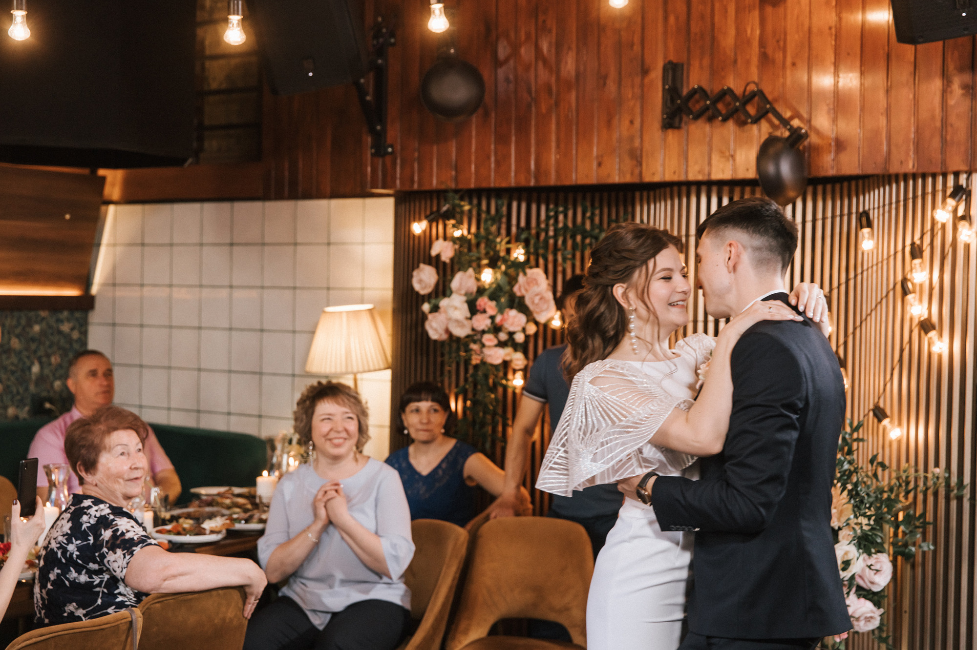 Камерная свадьба Артёма и Софьи. Свадебный организатор в Чите Елена Супонова