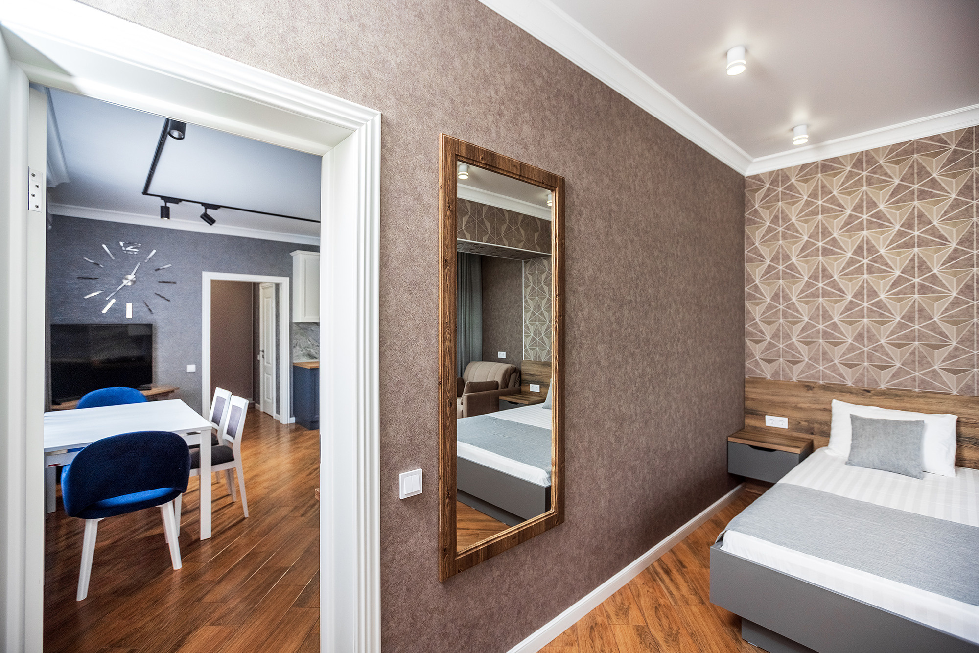 УСЛУГИ/ЦЕНЫ. Фотограф Александр Трихонюк. Фото недвижимости в Геленджике