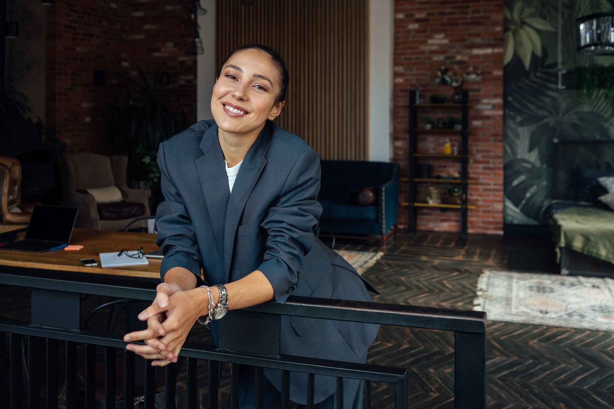 Типы Бизнес-Портретов: Как Выбрать Идеальный Вариант. Pinpix.pro рекламная и коммерческая фотография, съемки для брендов, Спб, Петербург