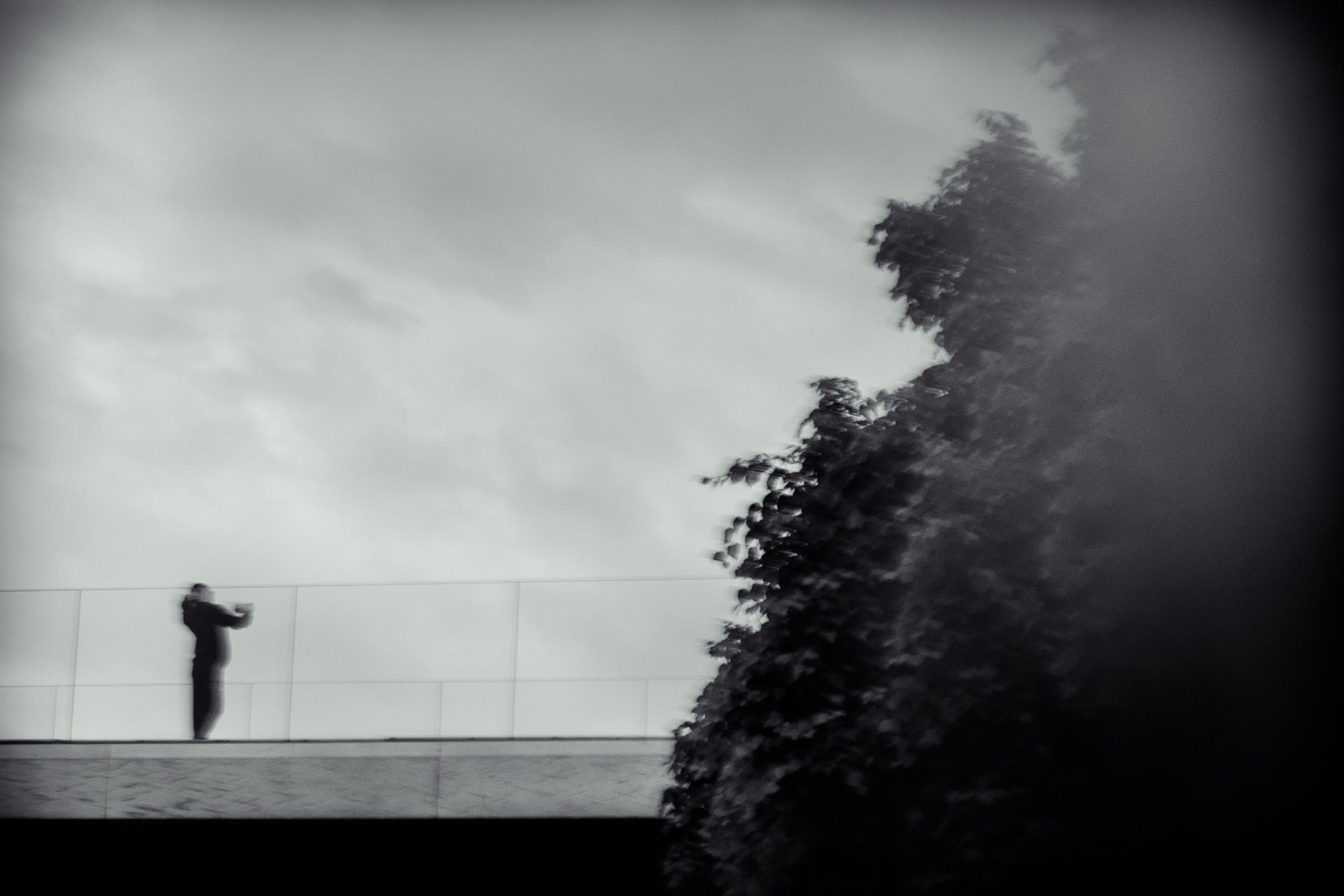 THE MAN WHO DISAPPEARS. Фотограф Таня Ремизова