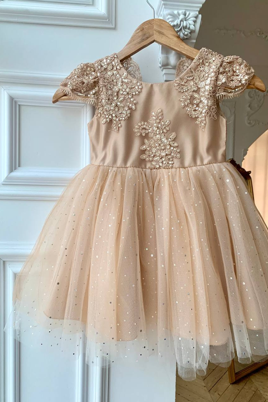 Платья для детей. Фотостудия Аристократ | Циклорама угловая|Пенза