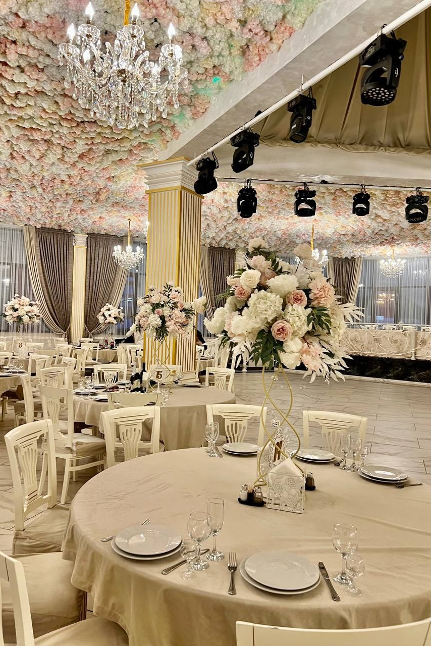 украшение зала декоратором семикаракорск,ростов на дону, миллерово