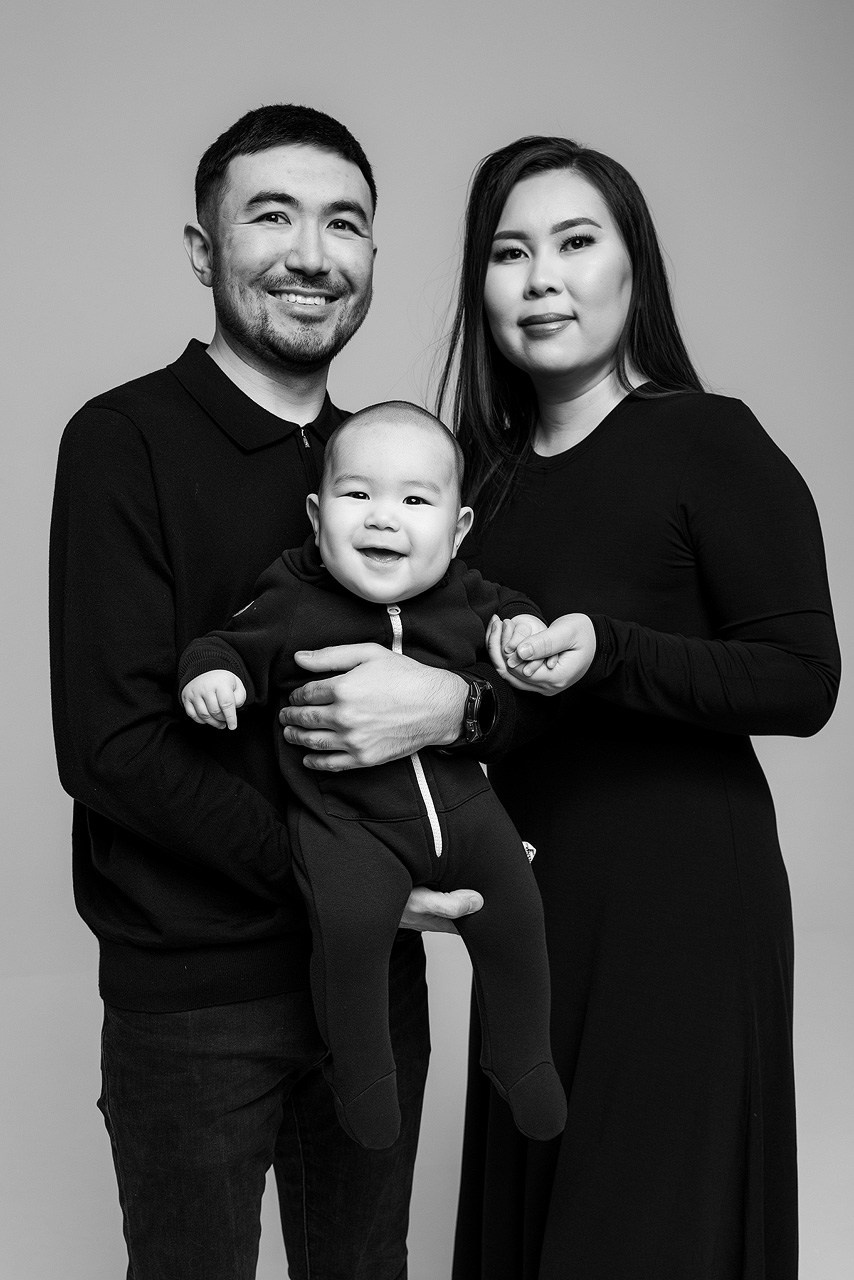 Студийный фотограф в Караганде Алексей Баранов. Фотограф Алексей Баранов. Фотостудия Flash. Семейные фотосессии в Караганде. Индивидуальные фотосессии, детские фотосессии, парные фотосессии в Караганде. Интерьерная фотосессия в Караганде. Семейный фотограф Алексей Баранов. Детский фотограф Алексей Баранов. Художественный фотограф Алексей Баранов. Свадебный фотограф Алексей Баранов. Черно-Белая съемка в Караганде. Самые лучшие семейный и детские фотосессии в Караганде. 