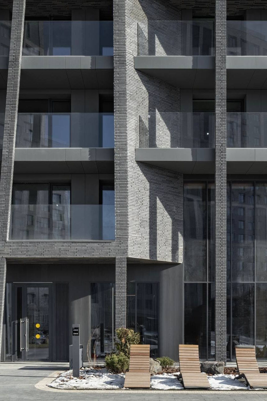 Наклонные элементы Брик Форэ на объекте Форст