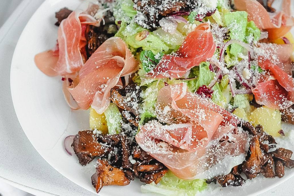 Теплые салаты. Кейтеринг Royal Catering | По Москве и Московской области организуем р