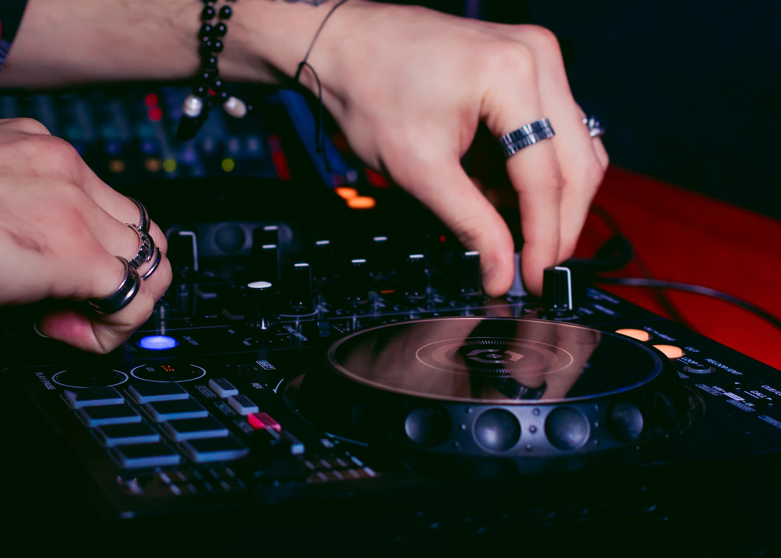 Контакты. Sandina.pro — репортажная, портретная и свадебная съемка в Санкт-Петербурге