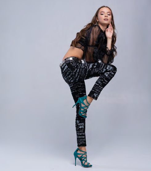 Курс по фотопозированию. Model base