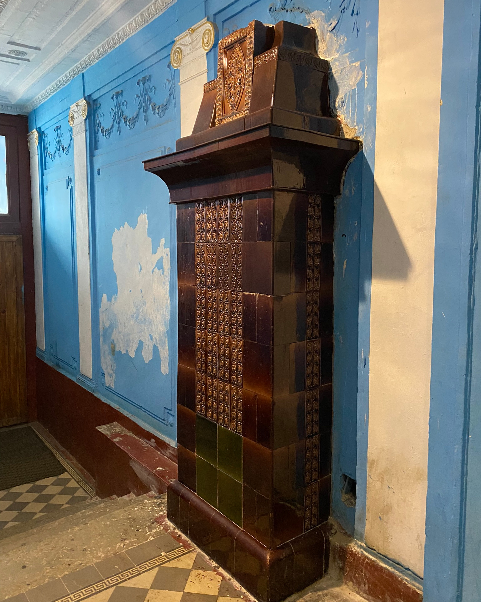 Об авторе. Метлахская плитка парадных Санкт-Петербурга