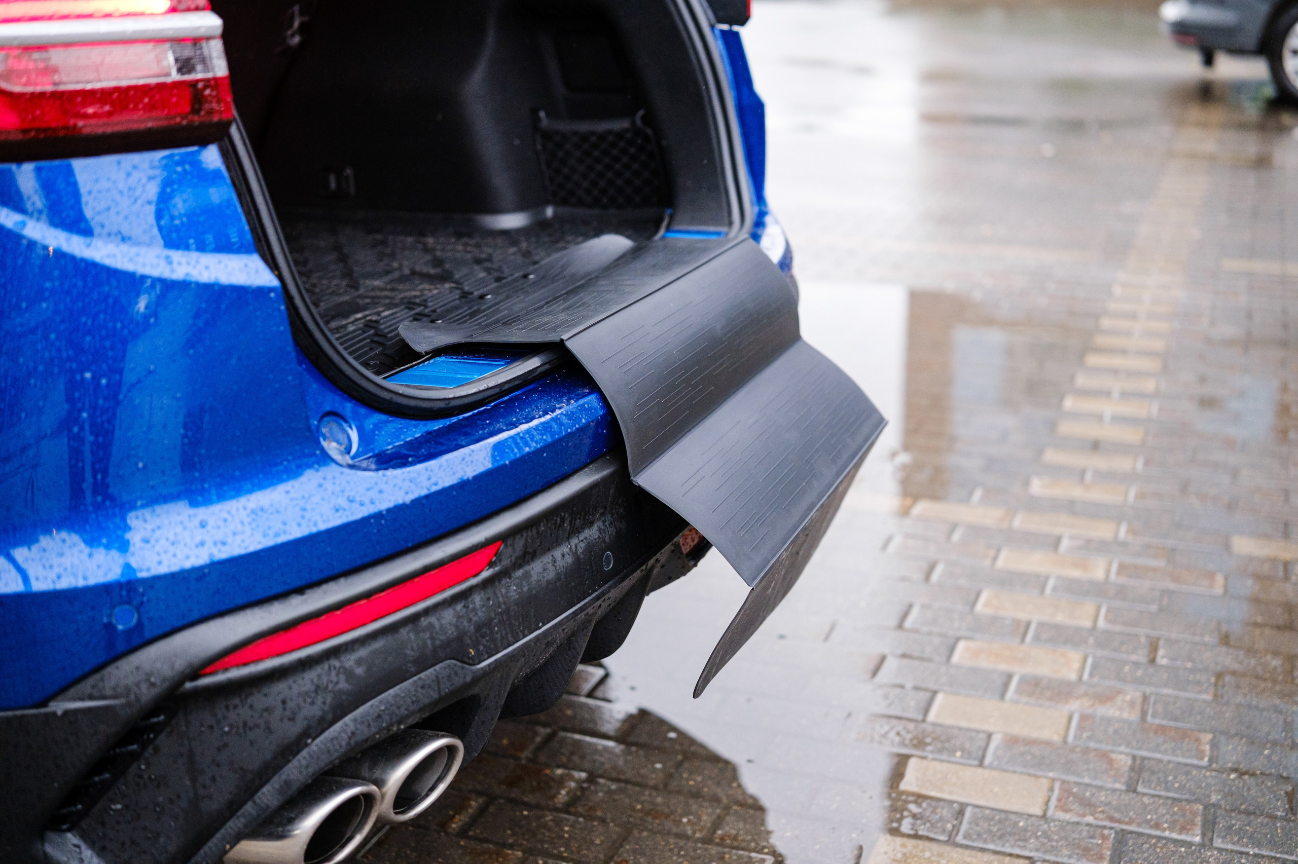 Belgee X50 — твой яркий акцент в сером потоке. Сайт фотографа Дмитрия Батенёва