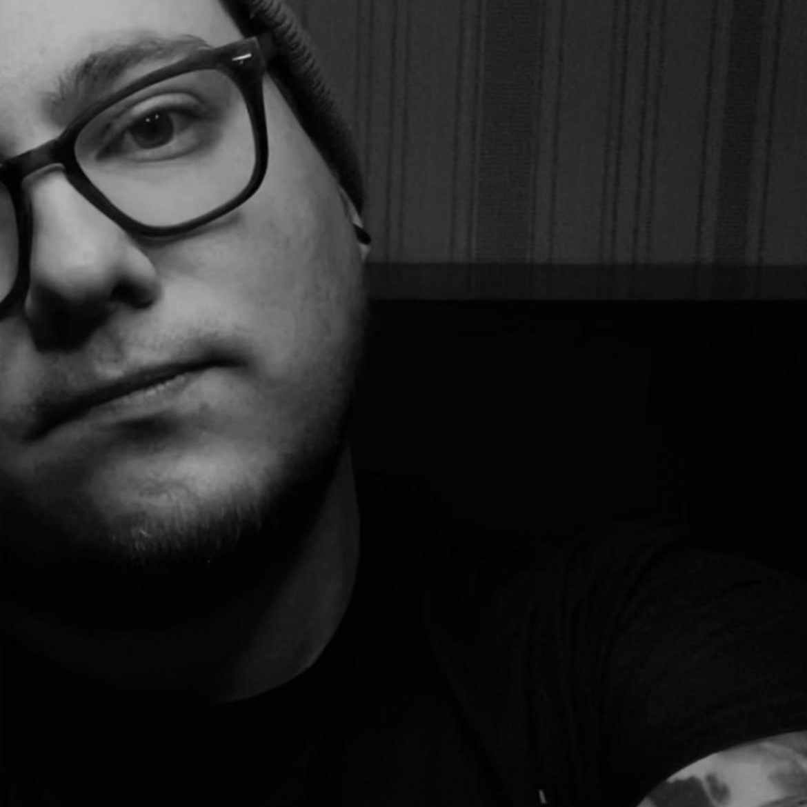 Контакты. Портретный и уличный фотограф в Санкт-Петербурге Сергей Кутьин