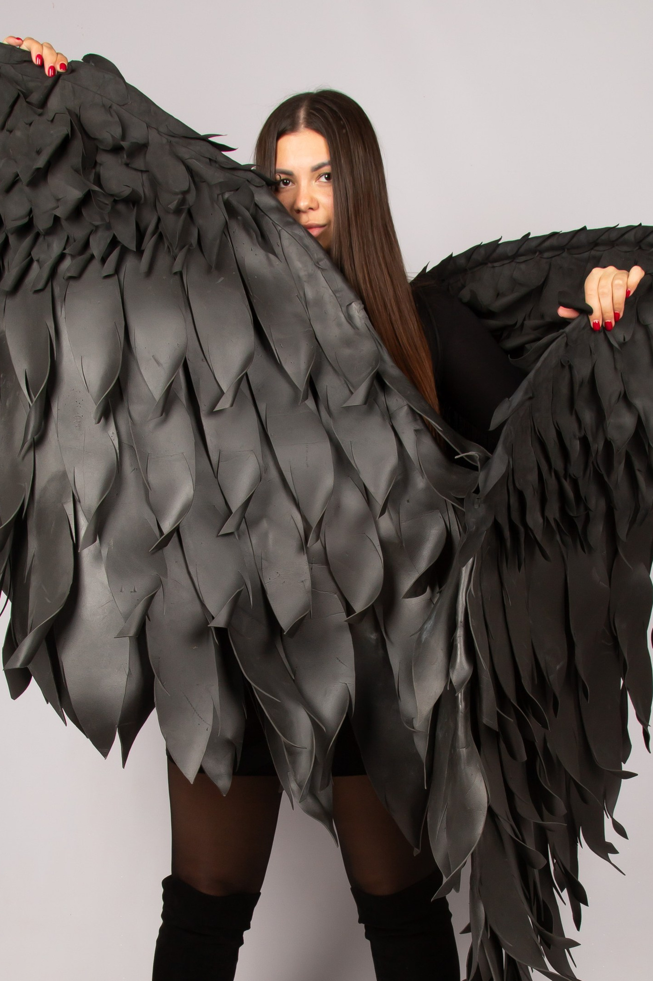 Фотосессия без фотографа в фотостудии автопортрета Double-you в ТРЦ Агора, Сургут. Управляйте моментом с пультом, смотрясь в зеркало