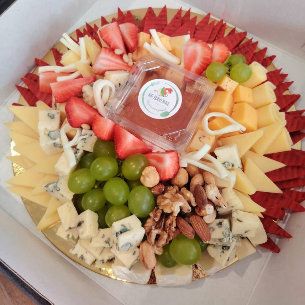 Меню. Кейтеринг, фуршеты, гастробоксы, авторские закуски в Уссурийске