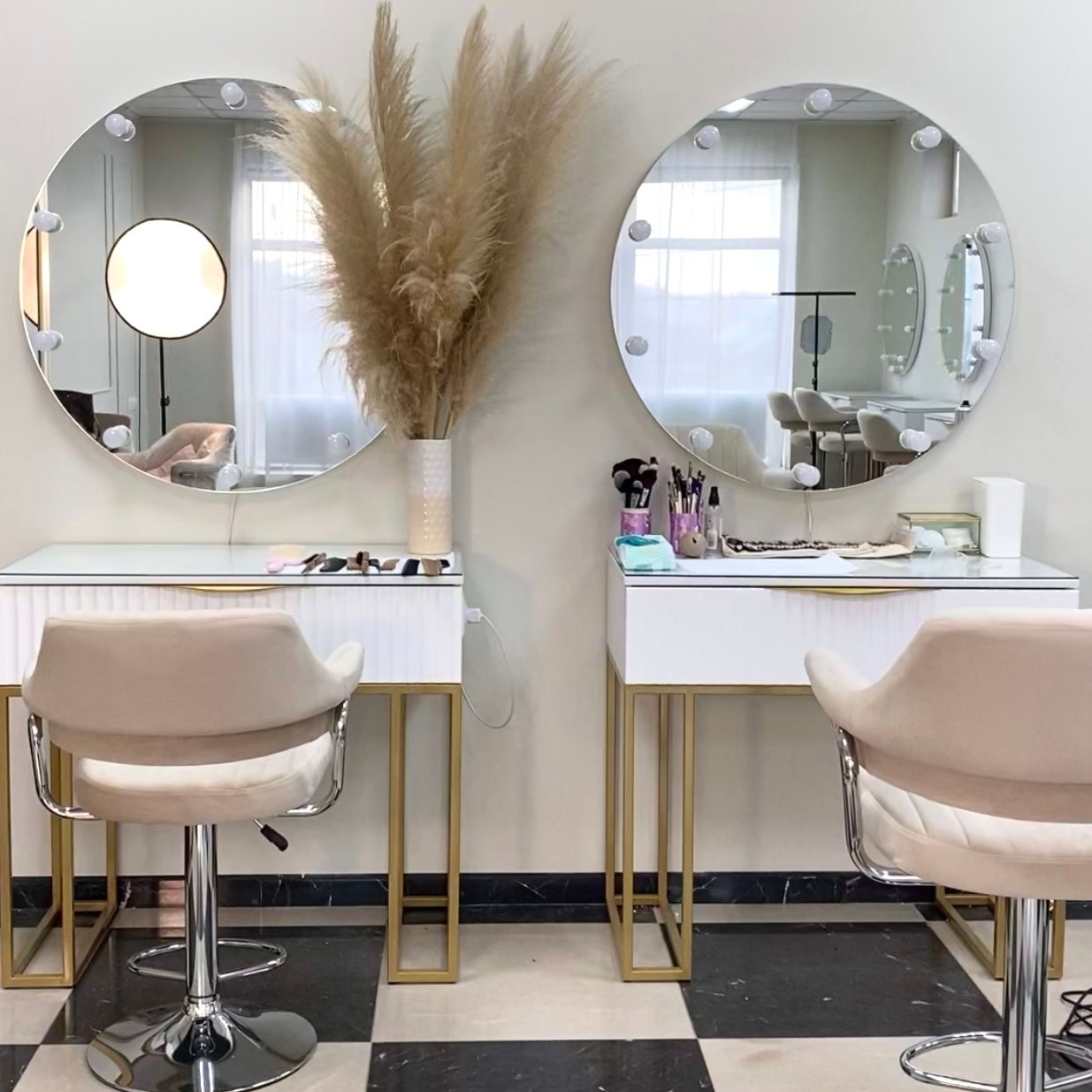 Аренда. Свадебный стилист по прическам и макияжу в Ростове-на-Дону Даниэла Дар