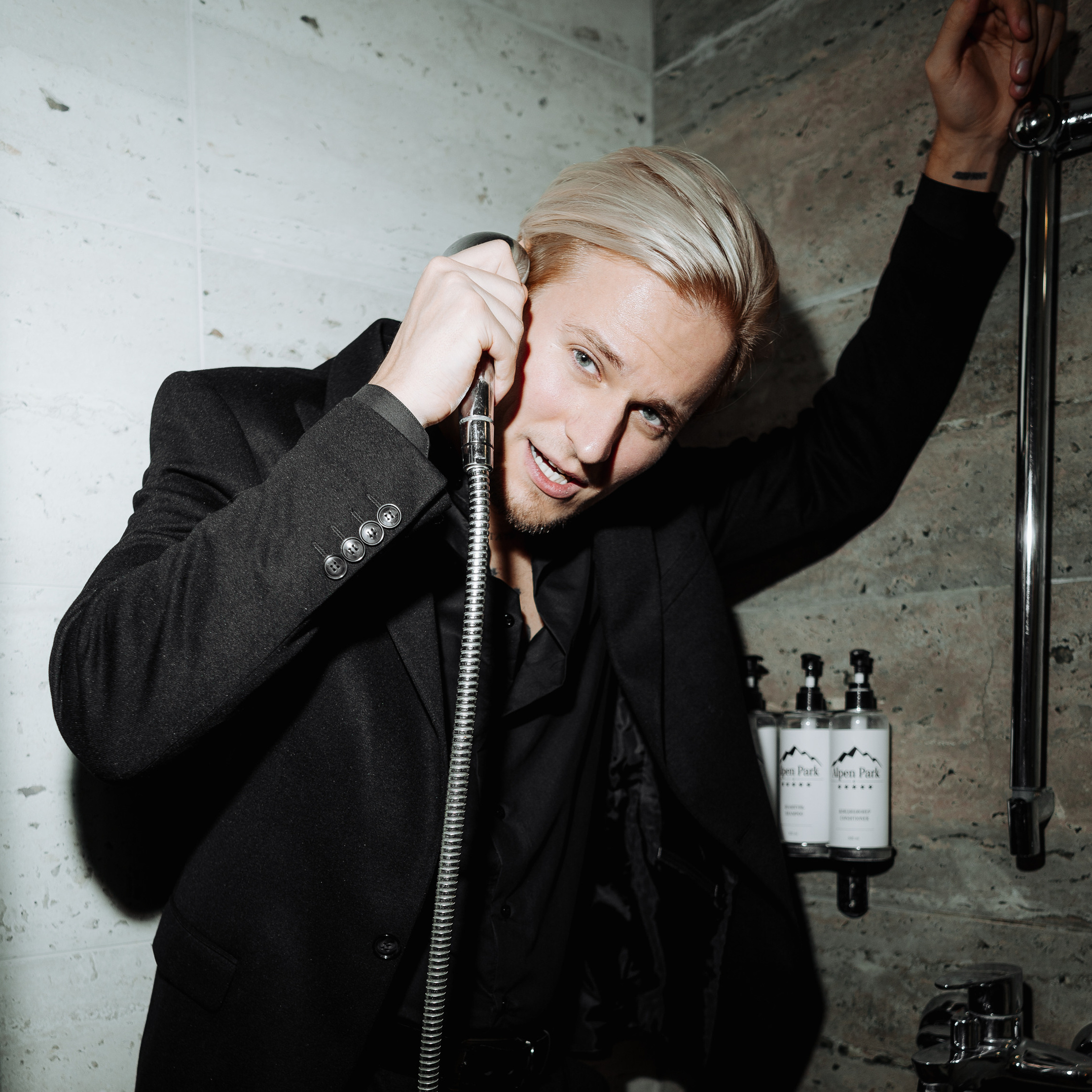 Связь со мной. Вито Бурмасов | Москва