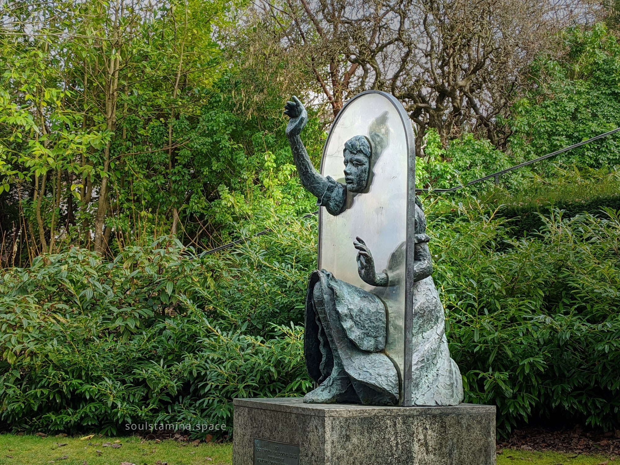 АЛИСА В СТРАНЕ ЧУДЕС. Soulstamina ~ graphic designer & visual artist from St.Petersburg