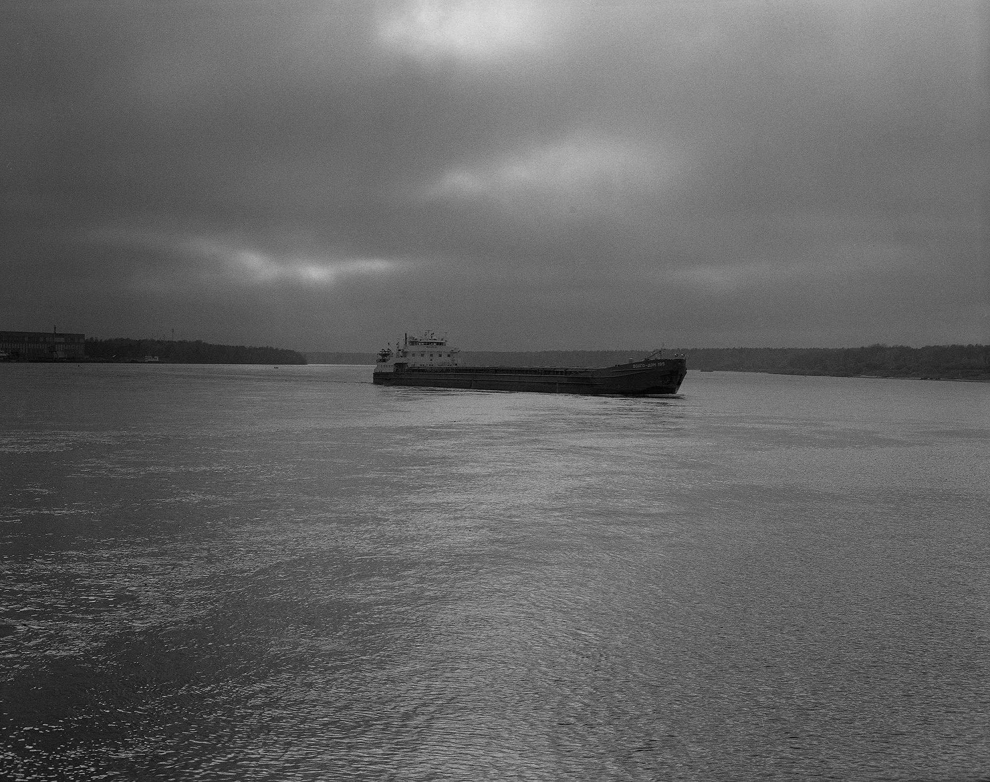 The voice of cold water. Vika Bykovskaya photography