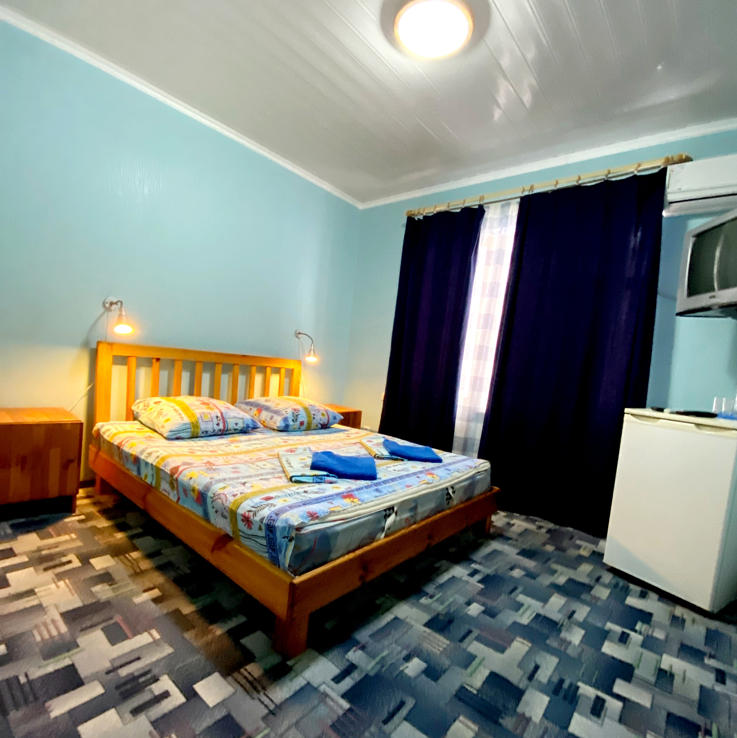 комната с удобствами на море для двоих