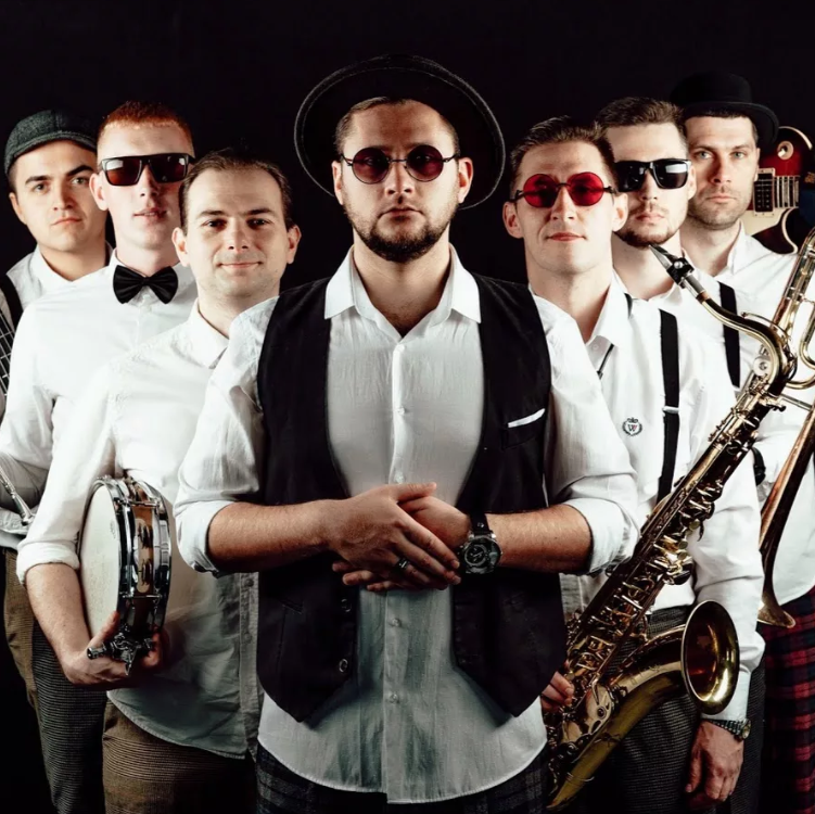 Ведущий на выпускной Андрей Кислый. Ведущий Андрей Кислый — свадьба юбилей корпоратив в Питере