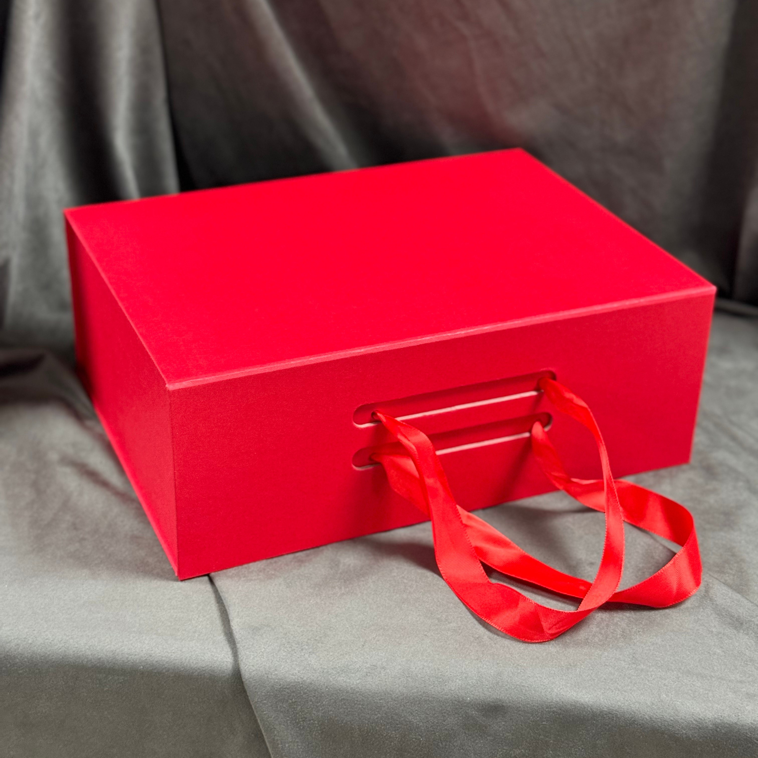 Упаковка. Художественная ручная роспись елочных шаров, корпоративные подарки и восковые аромасвечи