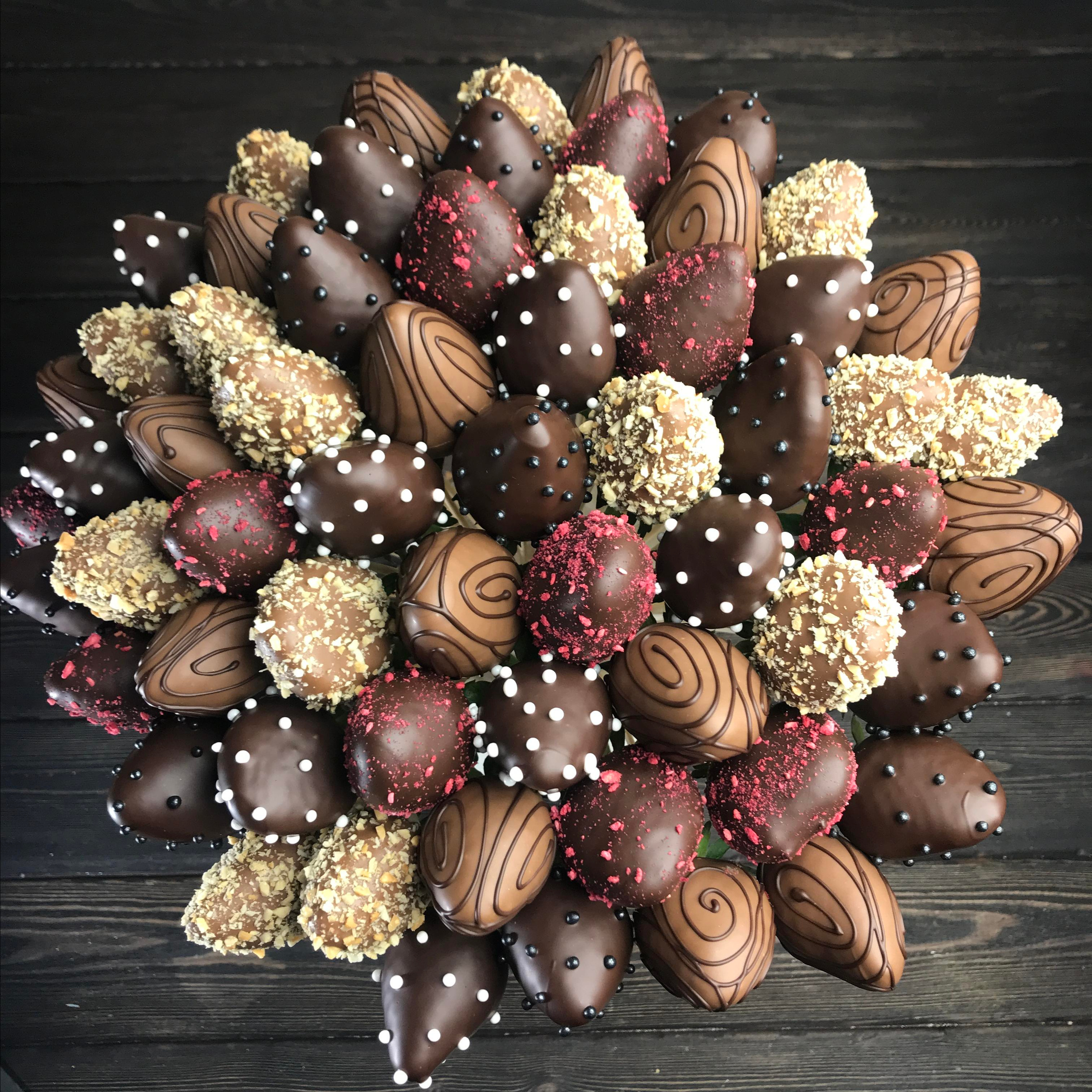 Букеты из клубники Сургут. Клубника в шоколаде в Сургуте