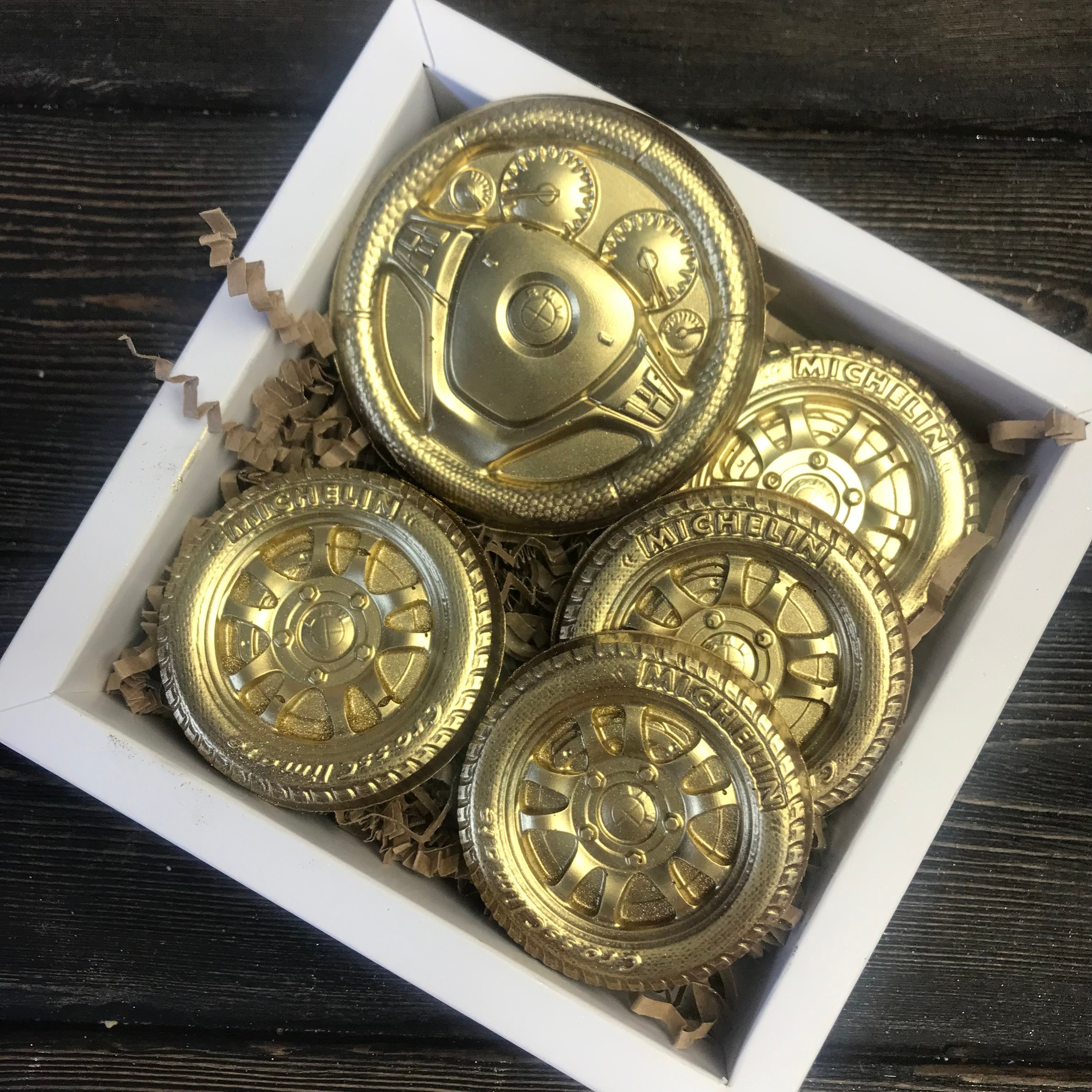 Фантазийный шоколад Сургут. Клубника в шоколаде в Сургуте