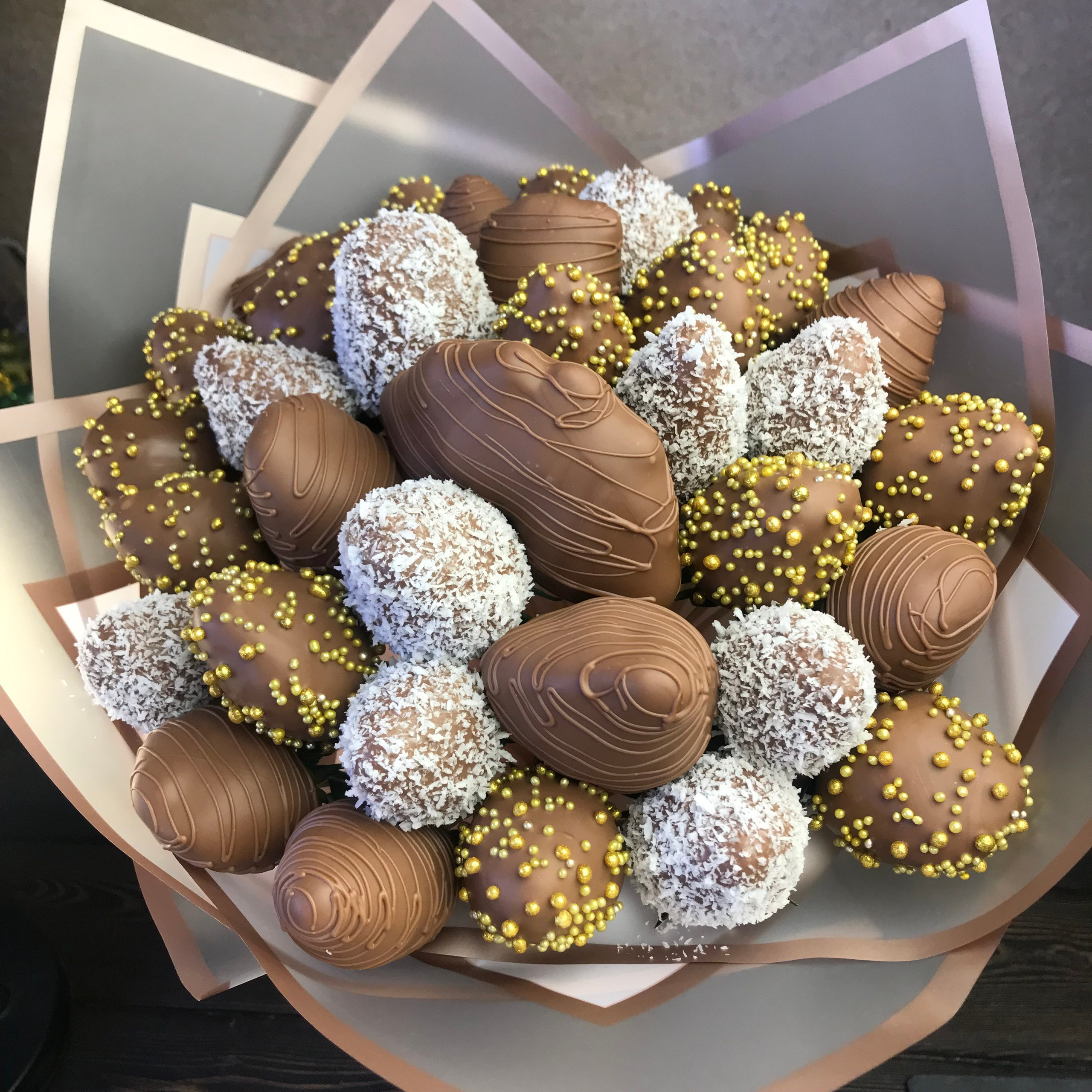 Букеты из клубники Сургут. Клубника в шоколаде в Сургуте