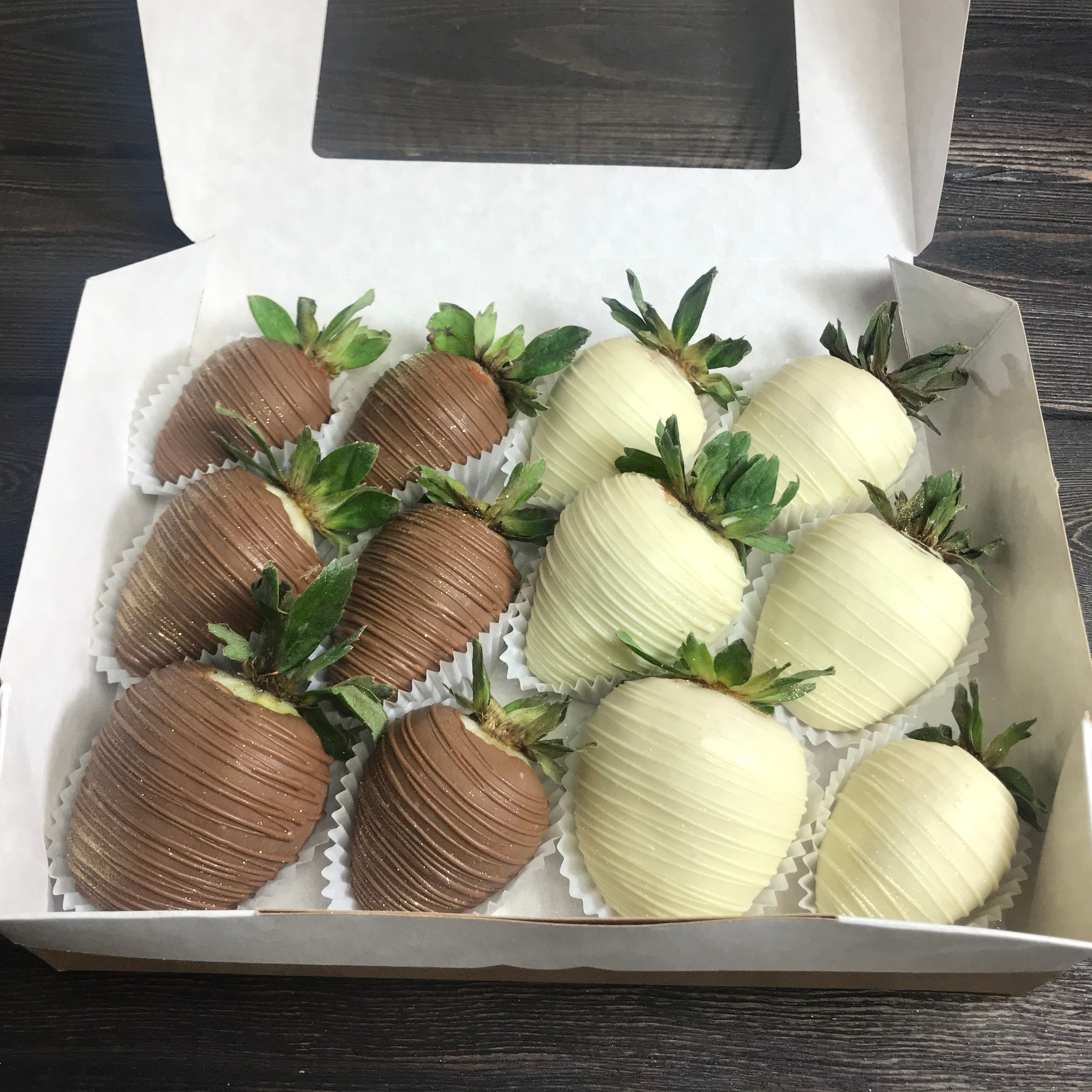 Наборы из клубники в шоколаде Сургут. Клубника в шоколаде в Сургуте