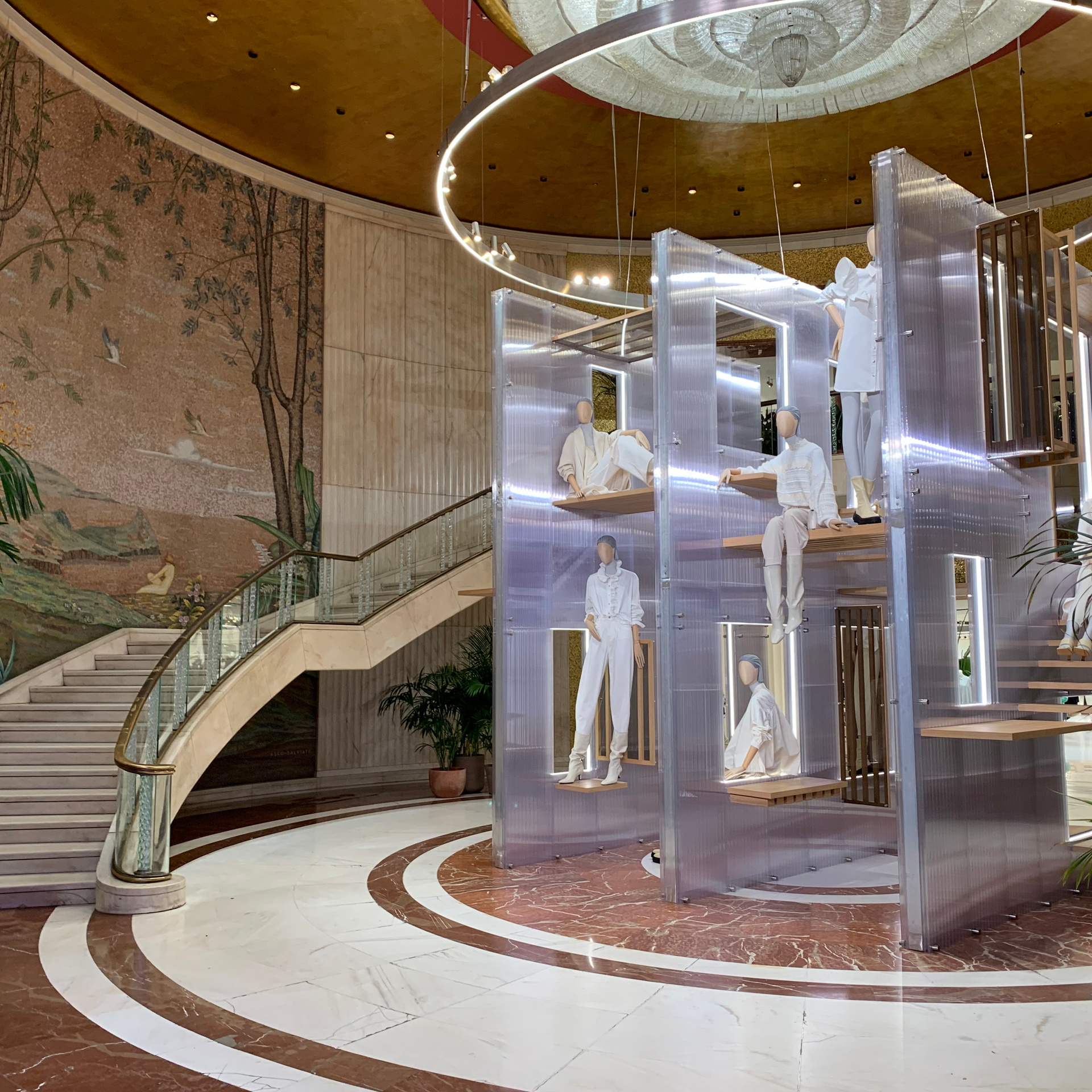 SHOPPING TOUR Валенсия, Мадрид, Барселона, Милан. Bantser Studio — Wedding photographer and planner in Valencia, Spain