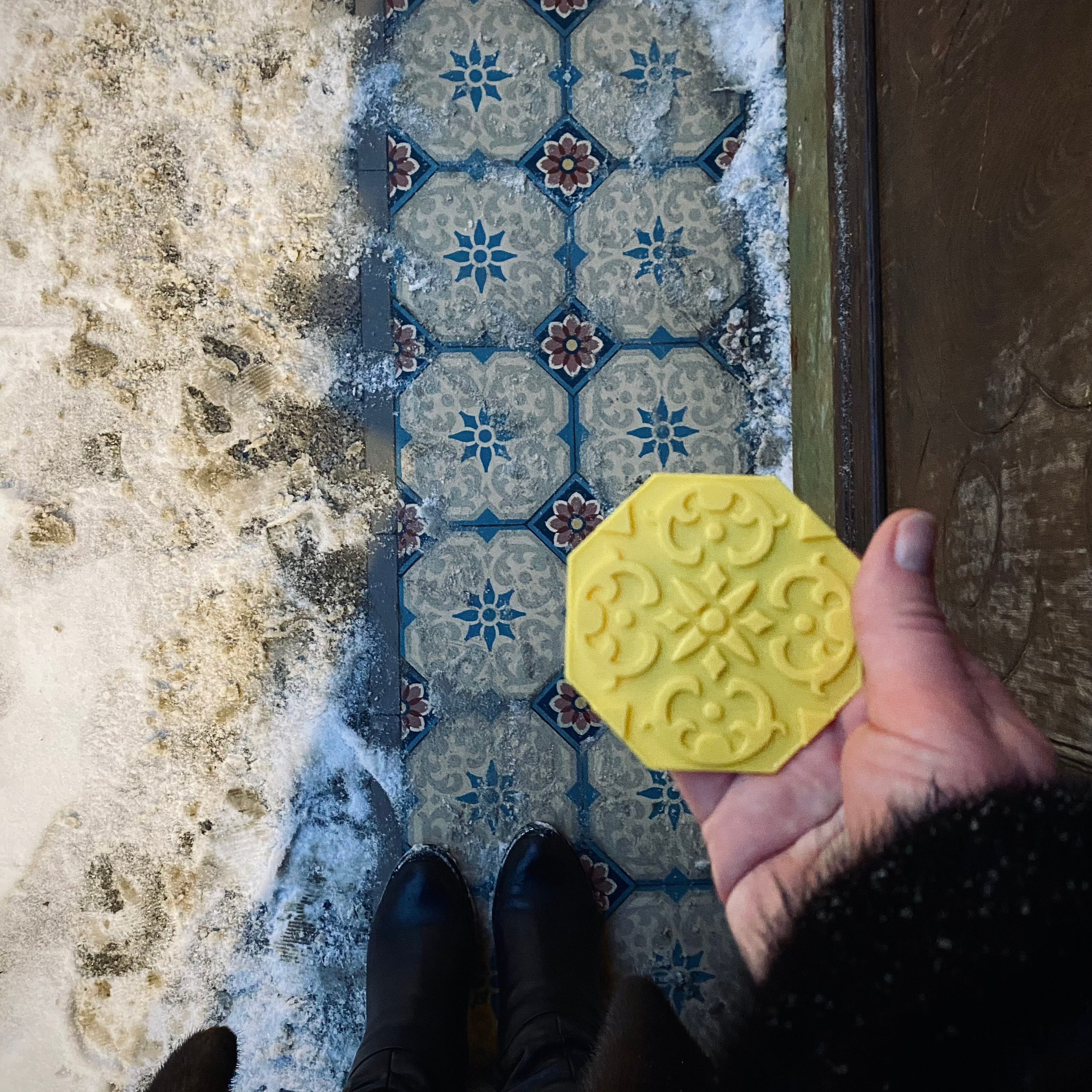 Метлахская плитка парадных Санкт-Петербурга