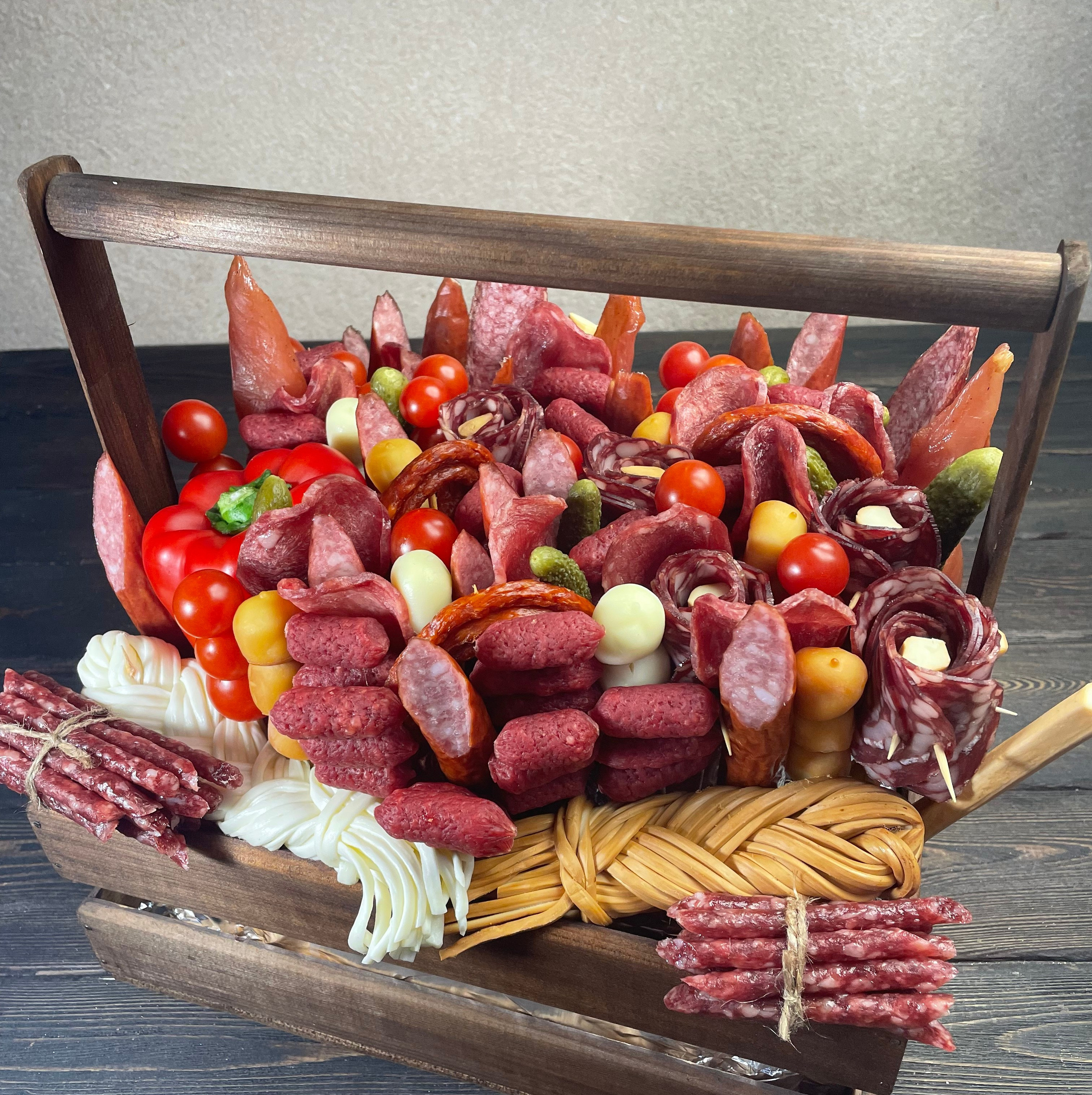 Мужские букеты Сургут. Клубника в шоколаде в Сургуте