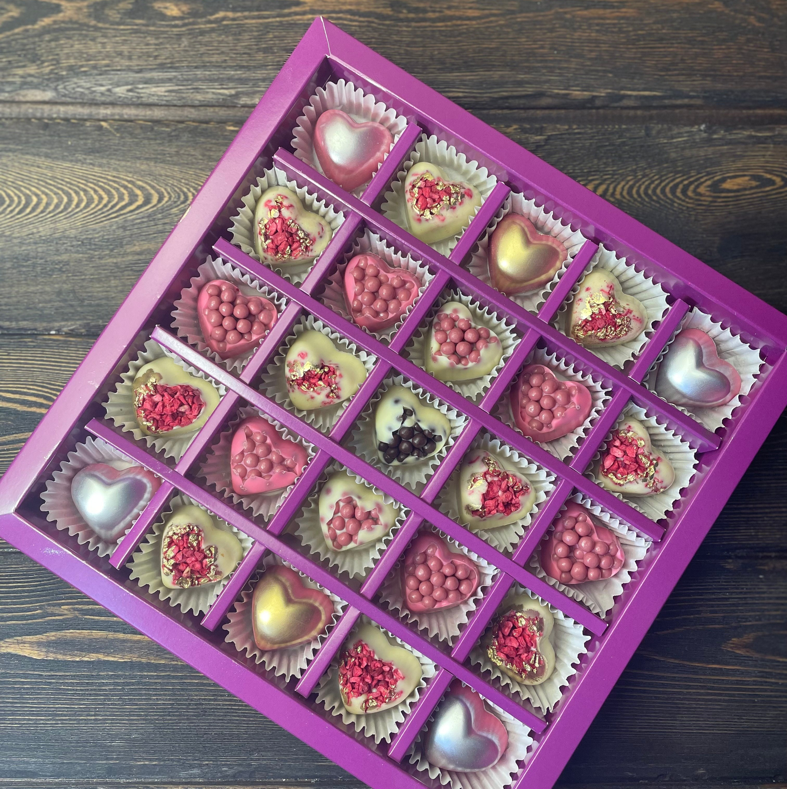 Корпусные конфеты. Клубника в шоколаде в Сургуте