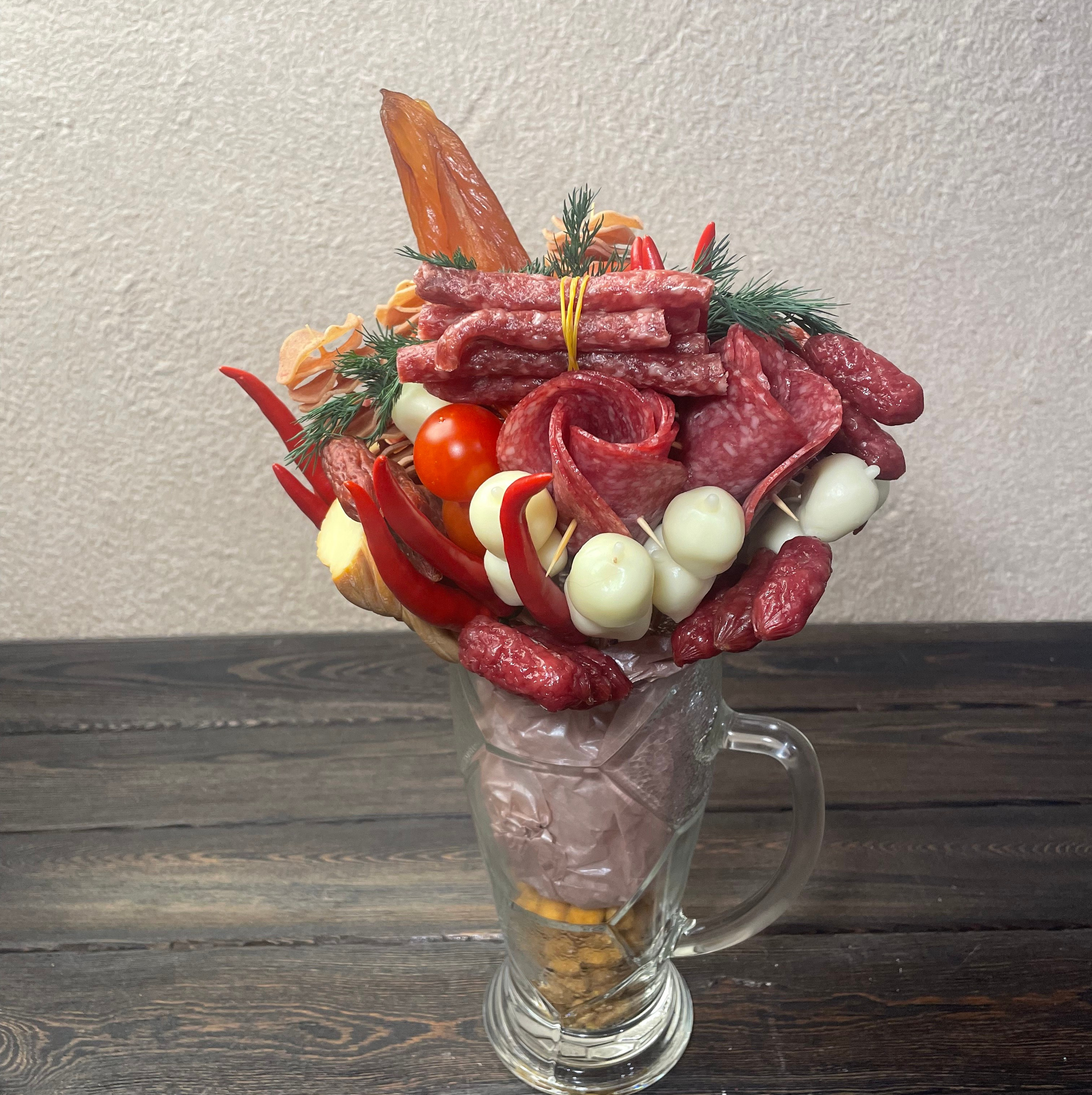 Мужские букеты Сургут. Клубника в шоколаде в Сургуте