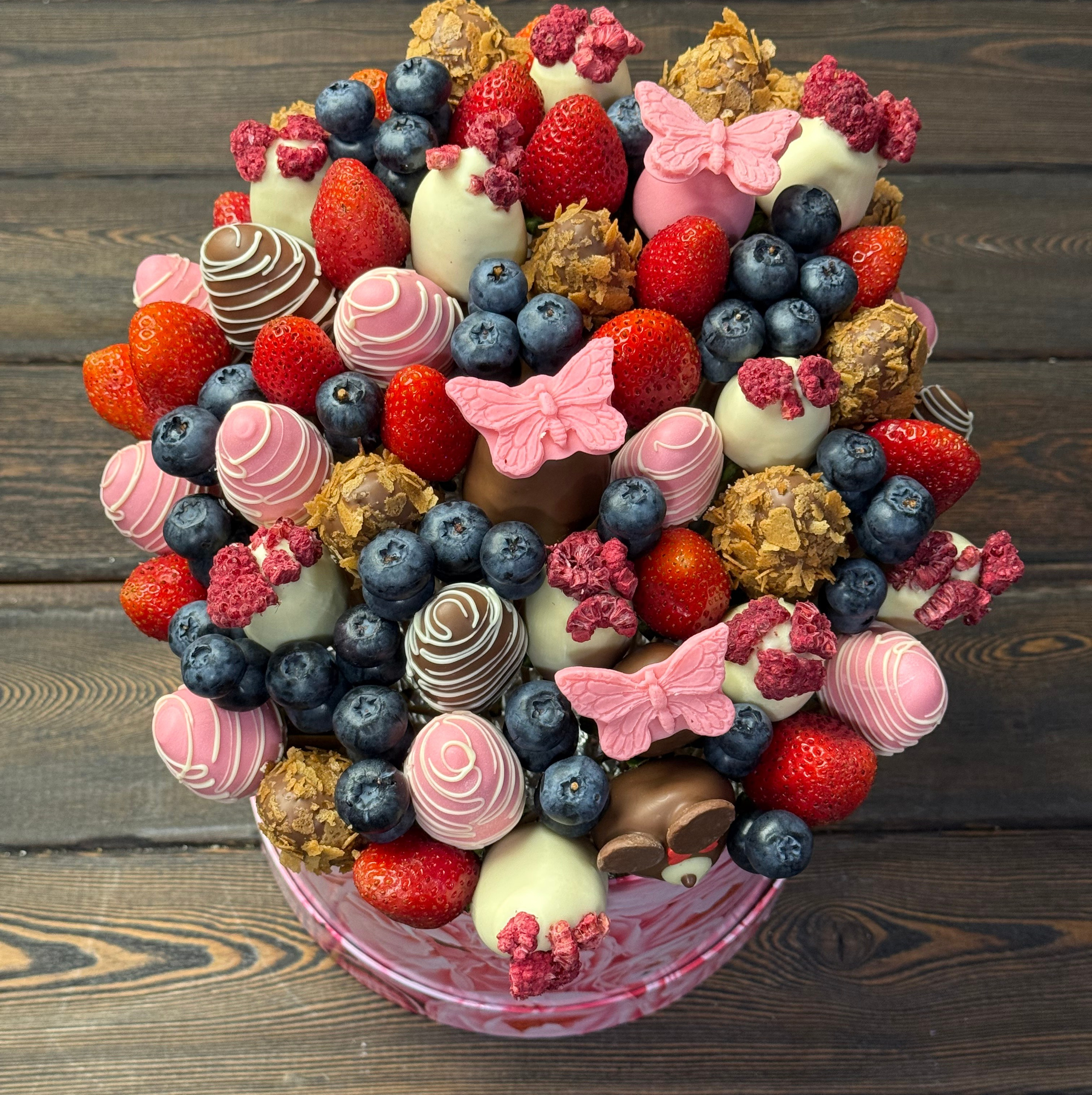 Шляпные коробочки. Клубника в шоколаде в Сургуте