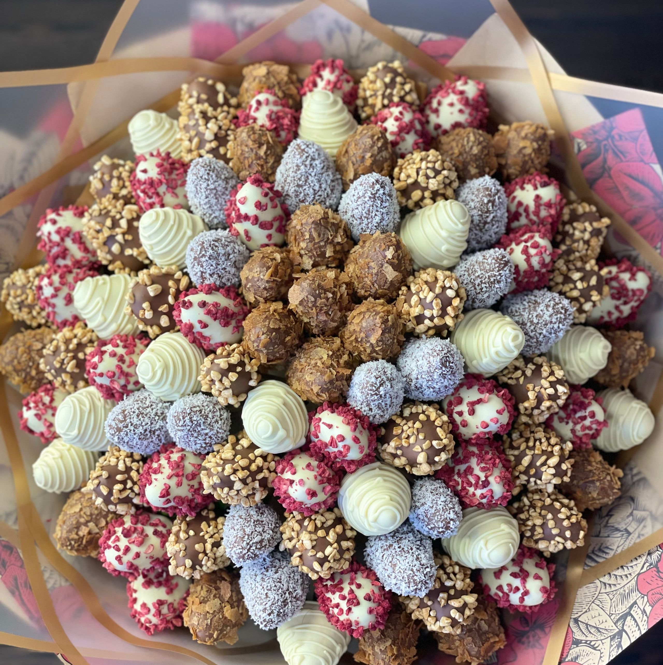 Букеты из клубники Сургут. Клубника в шоколаде в Сургуте