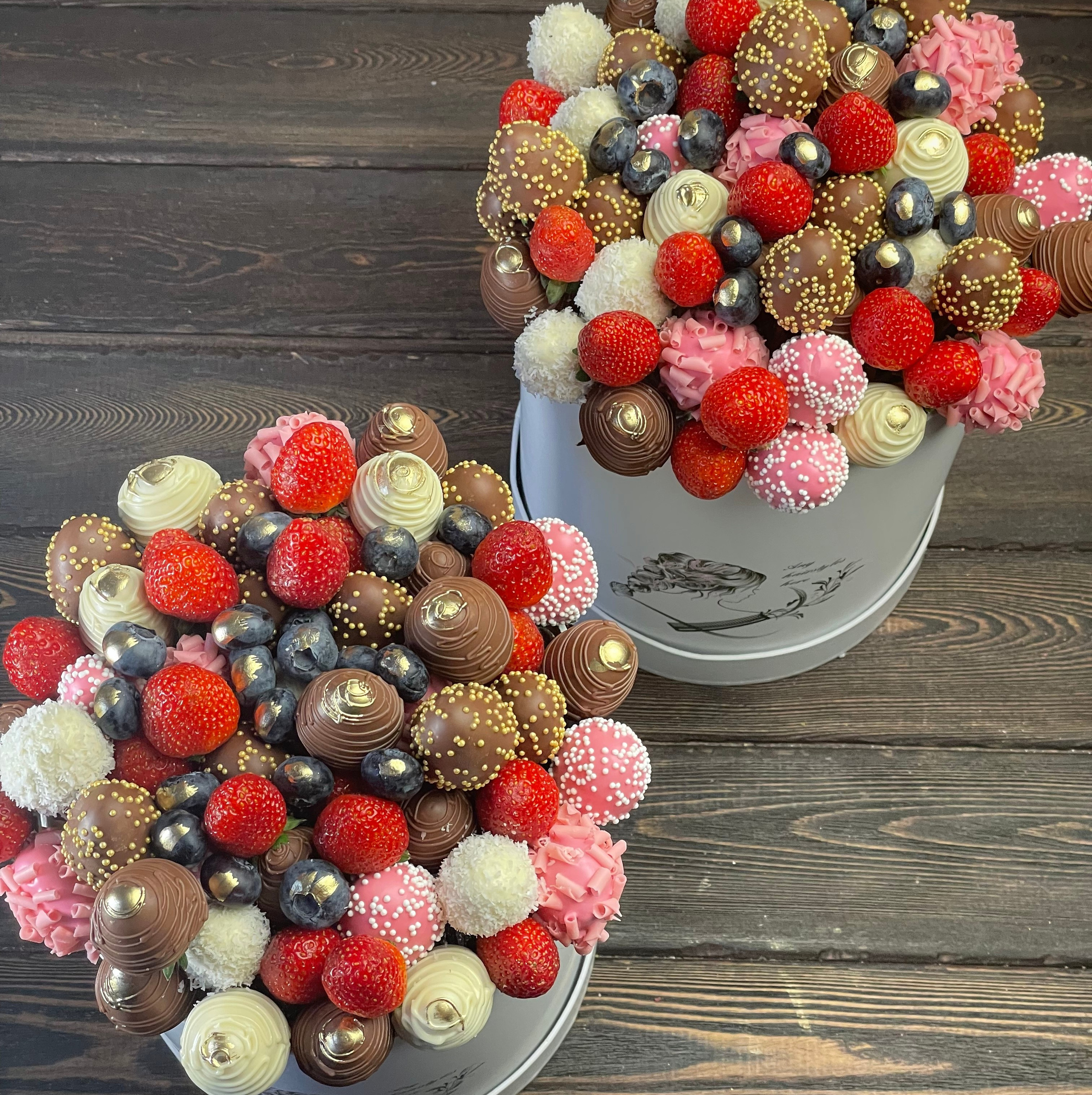 Шляпные коробочки. Клубника в шоколаде в Сургуте