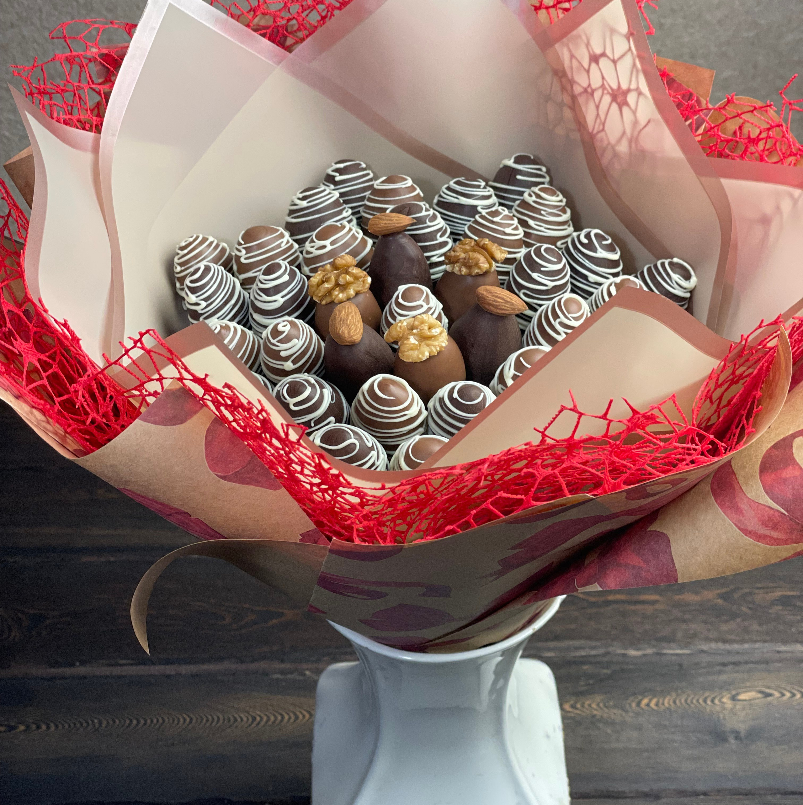 Букеты из клубники Сургут. Клубника в шоколаде в Сургуте