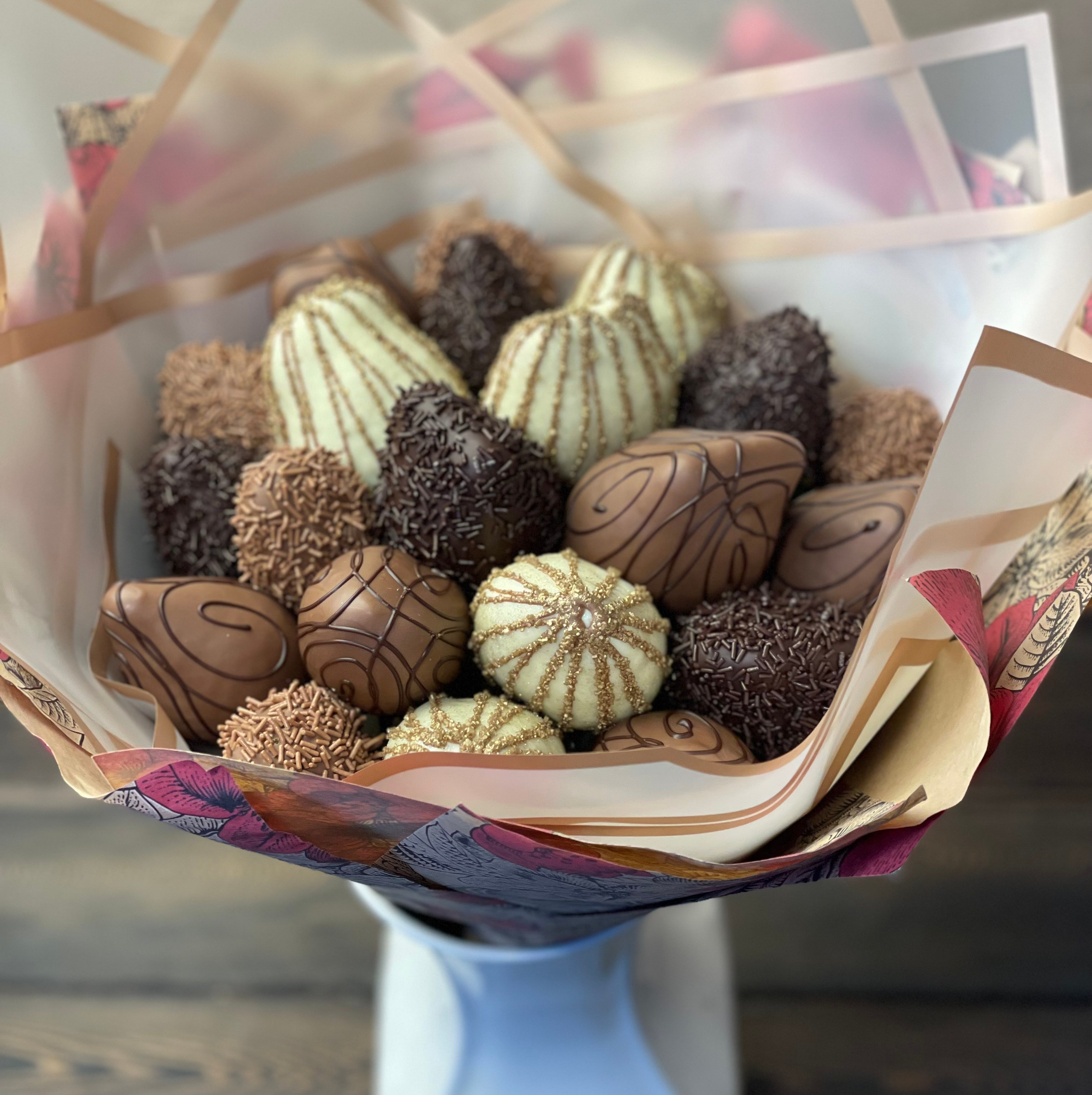 Букеты из клубники Сургут. Клубника в шоколаде в Сургуте