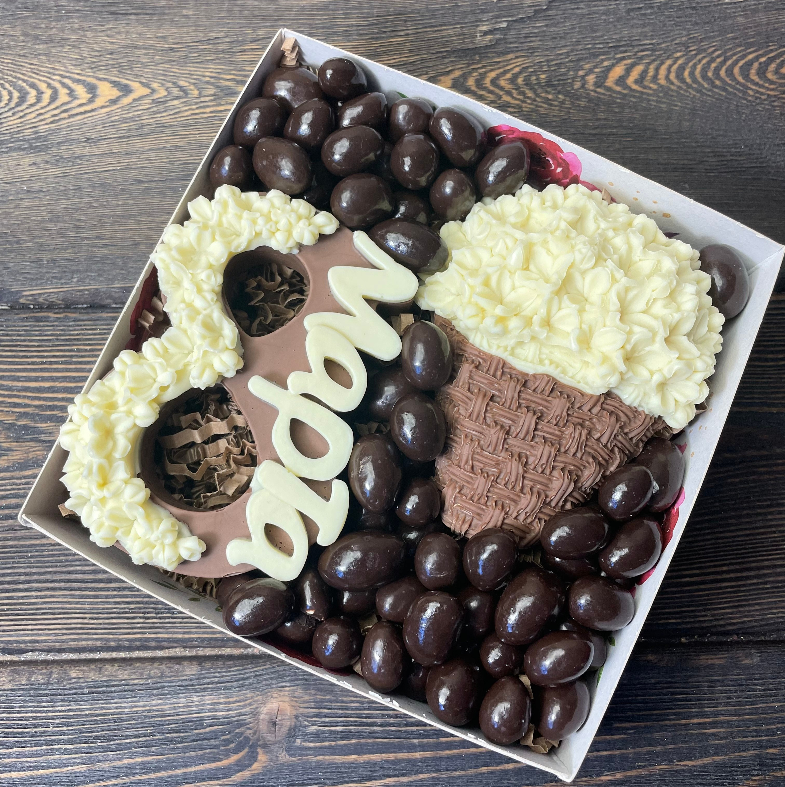 Фантазийный шоколад Сургут. Клубника в шоколаде в Сургуте