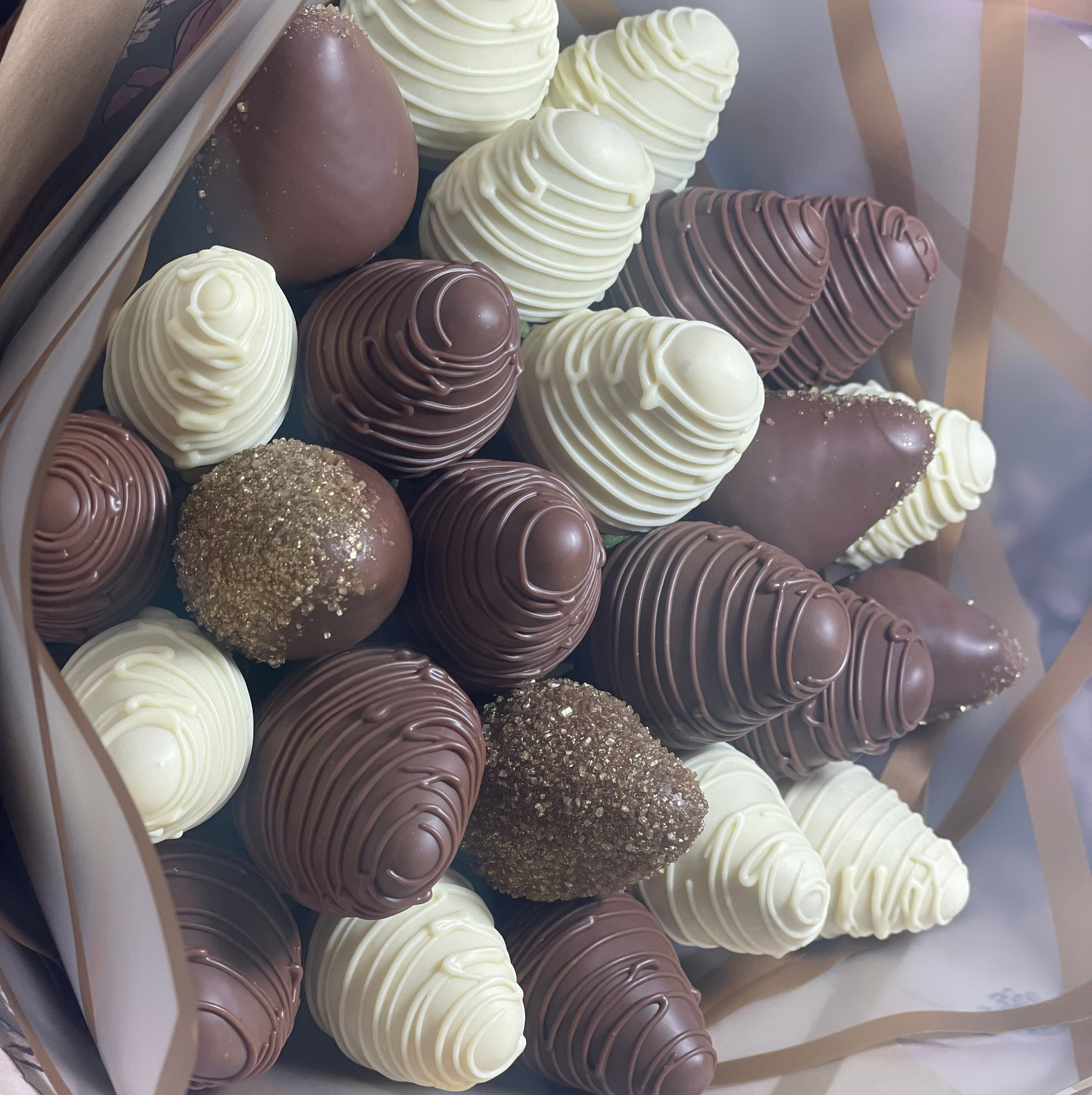 Букеты из клубники Сургут. Клубника в шоколаде в Сургуте