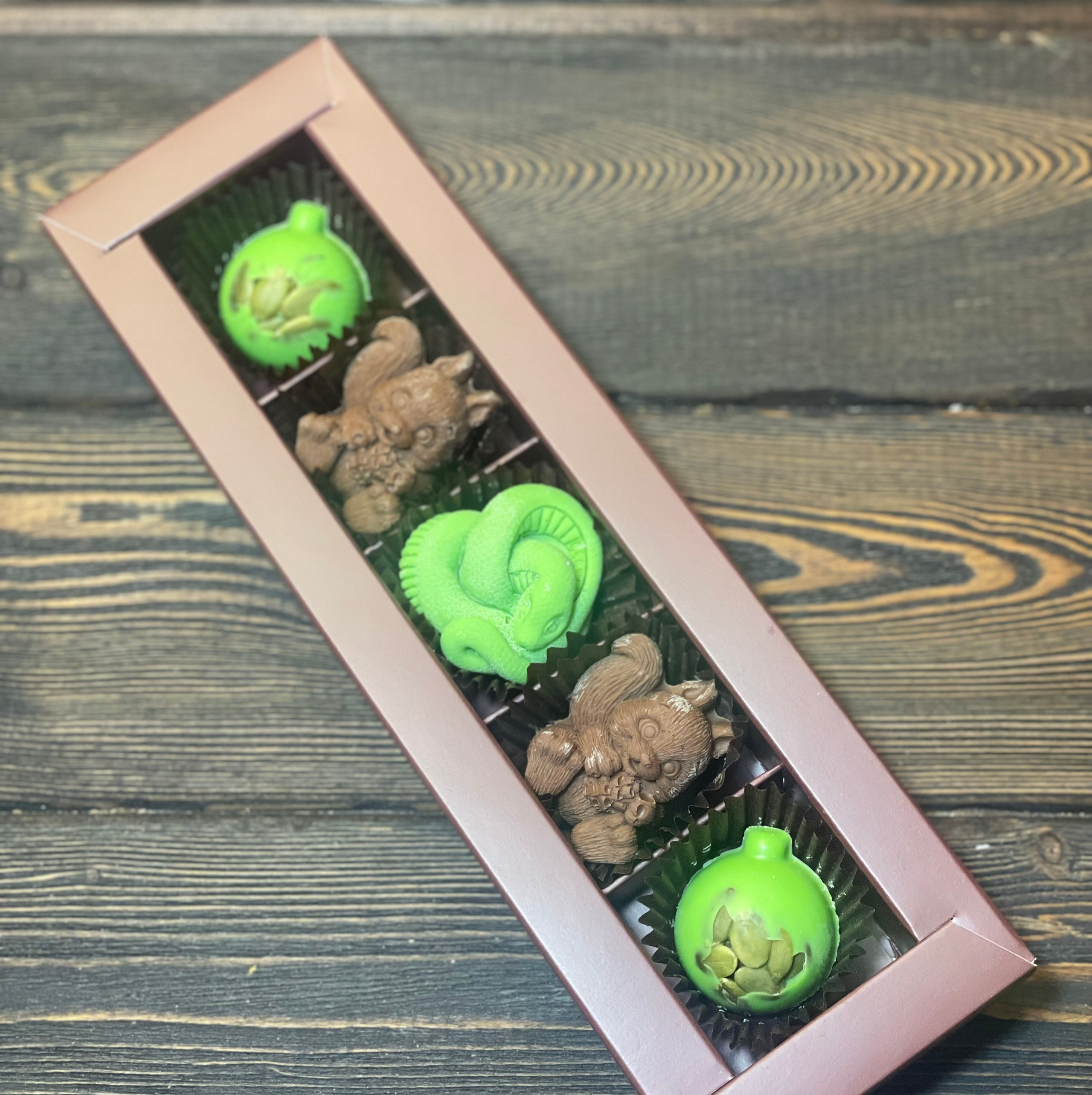 Фантазийный шоколад Сургут. Клубника в шоколаде в Сургуте