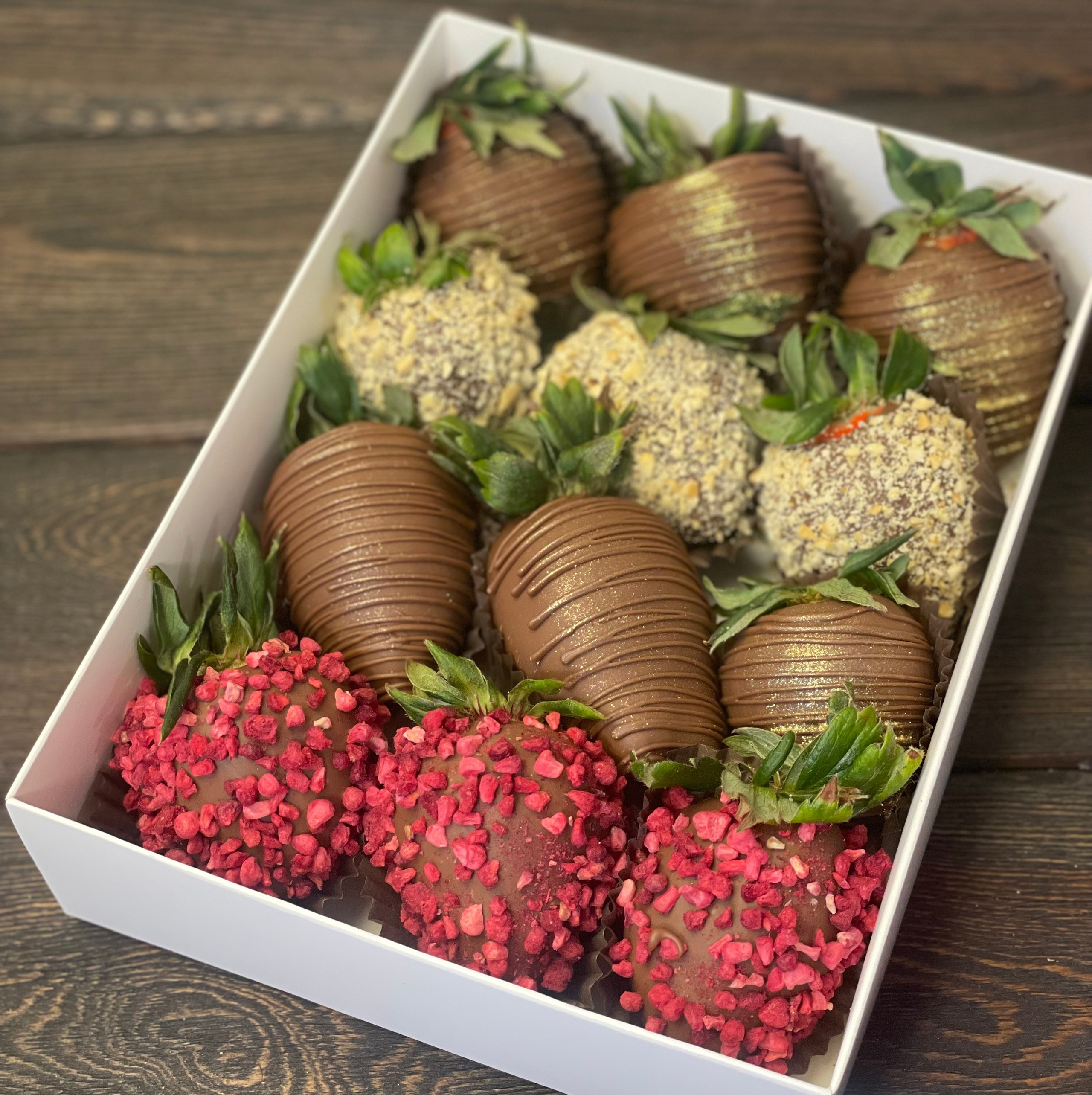 Наборы из клубники в шоколаде Сургут. Клубника в шоколаде в Сургуте